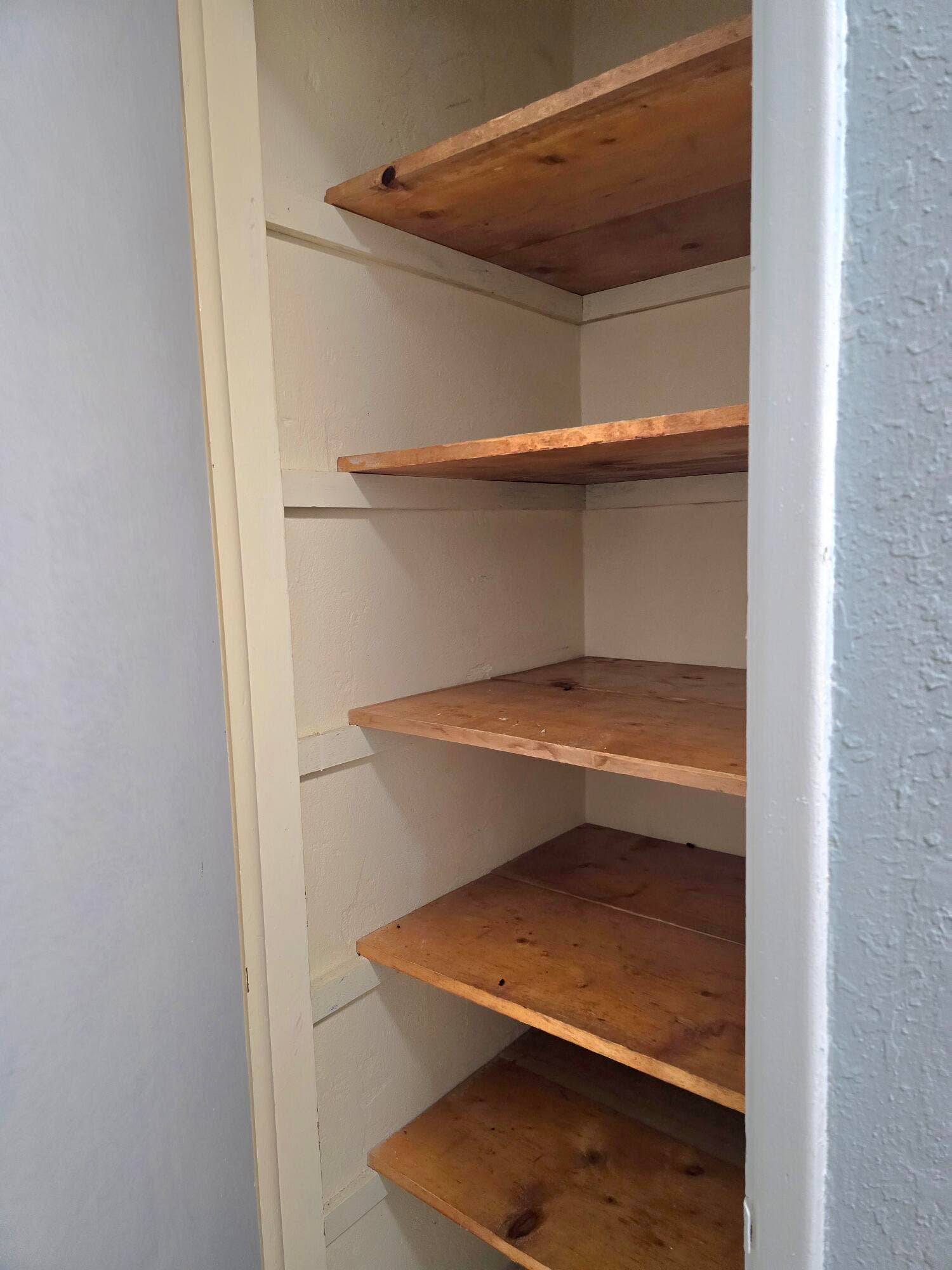 305 SW 14TH Street, #1 FRONT, Dania Beach, FL 33004 HALL STORAGE CLOSET