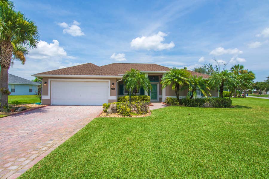 Property photo for 1025 SOUTHLAKES Way SW, Vero Beach, FL