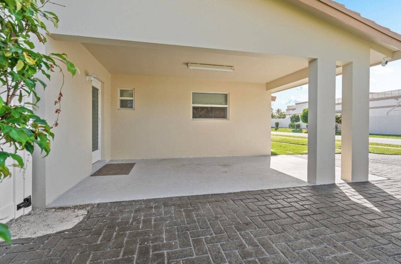 5040 NE 22ND Avenue, Lighthouse Point, FL 33064 22