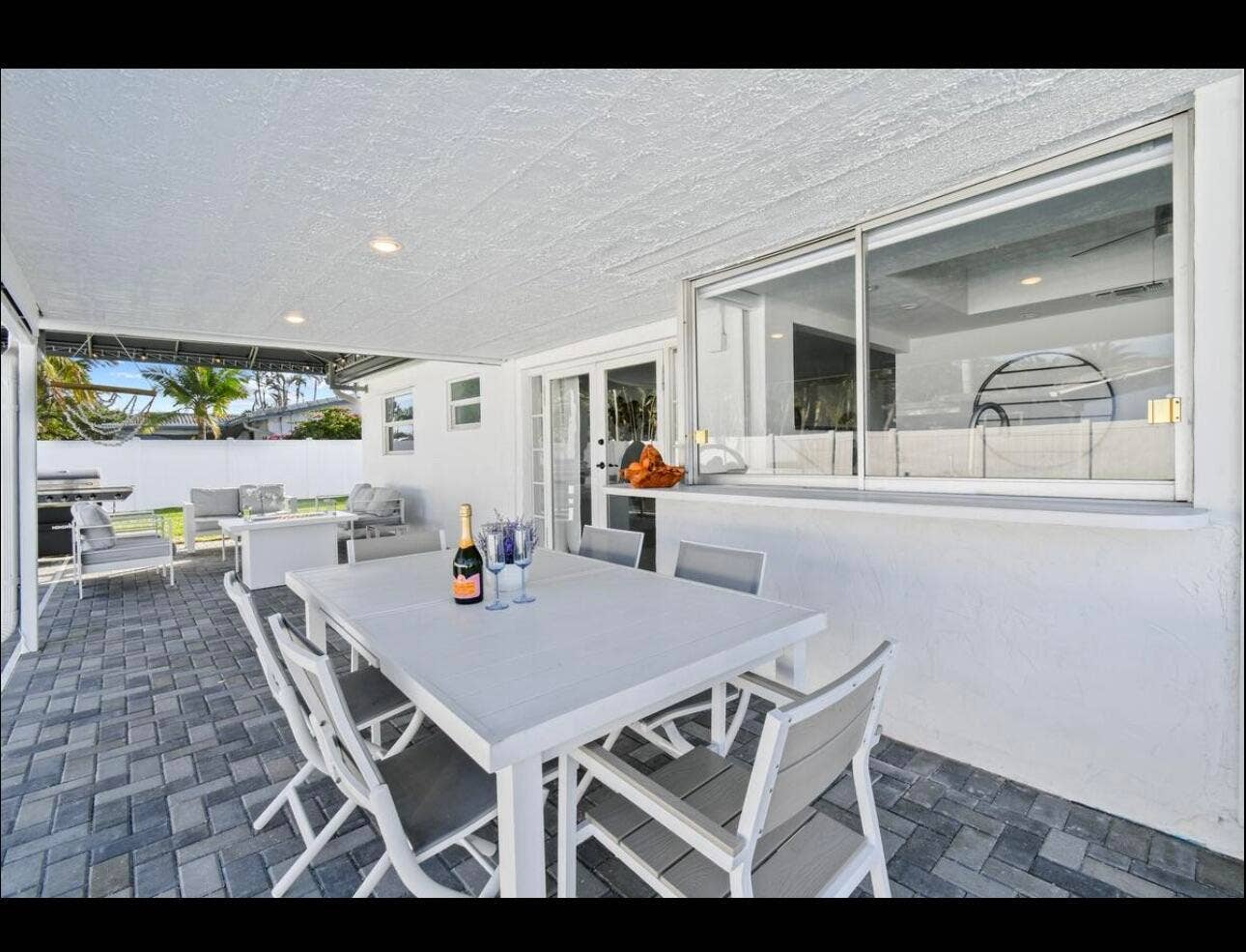 5040 NE 22ND Avenue, Lighthouse Point, FL 33064 5