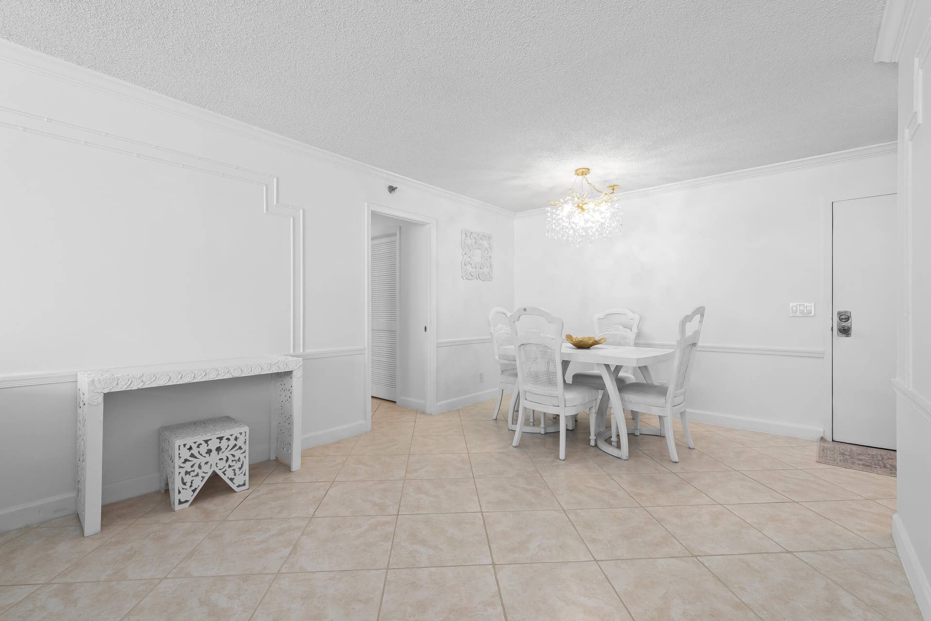 4505 S Ocean Boulevard, #103, Highland Beach, FL 33487 Plenty of space