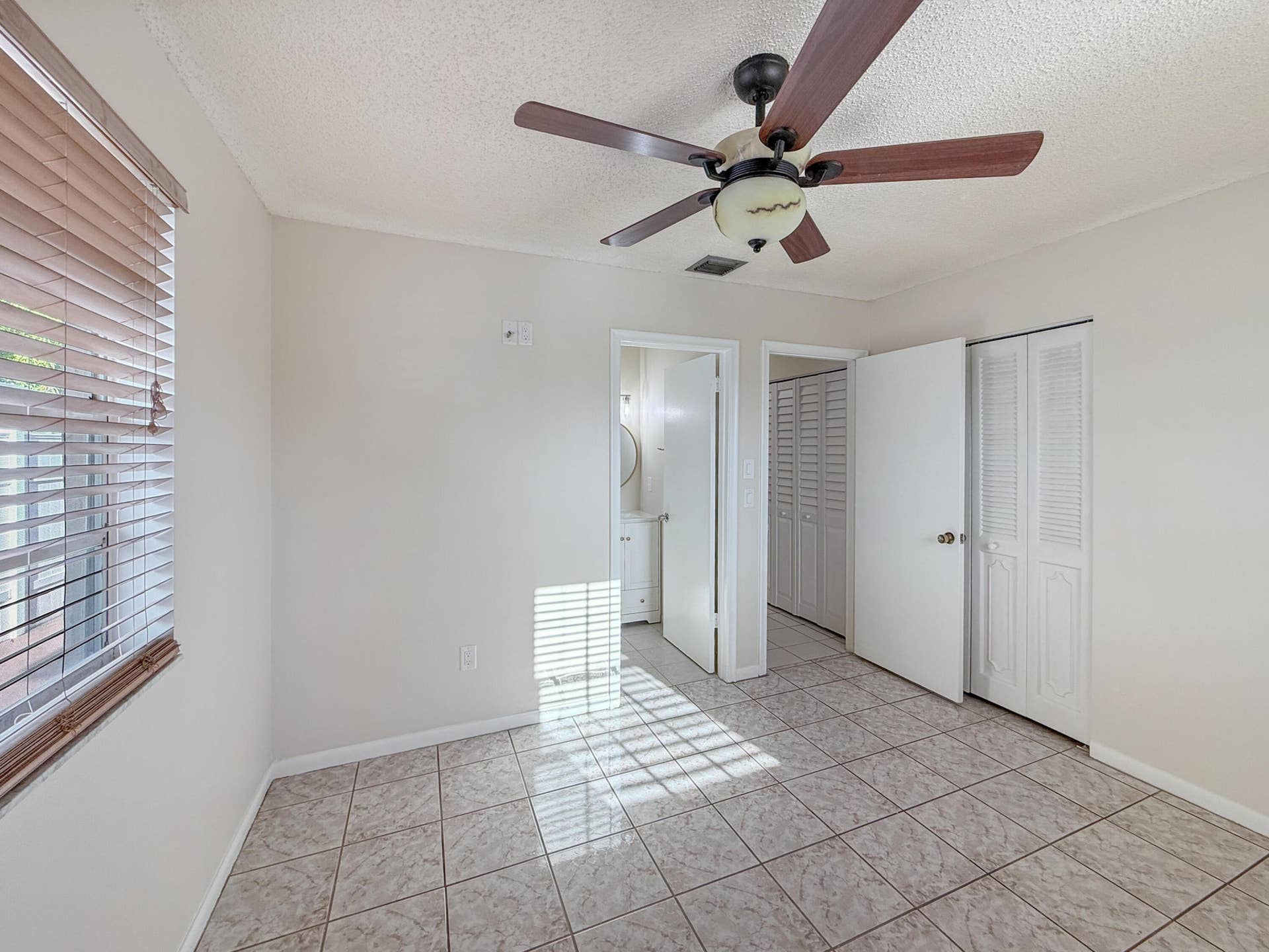 5365 Cannon Way, West Palm Beach, FL 33415 Owner Suite