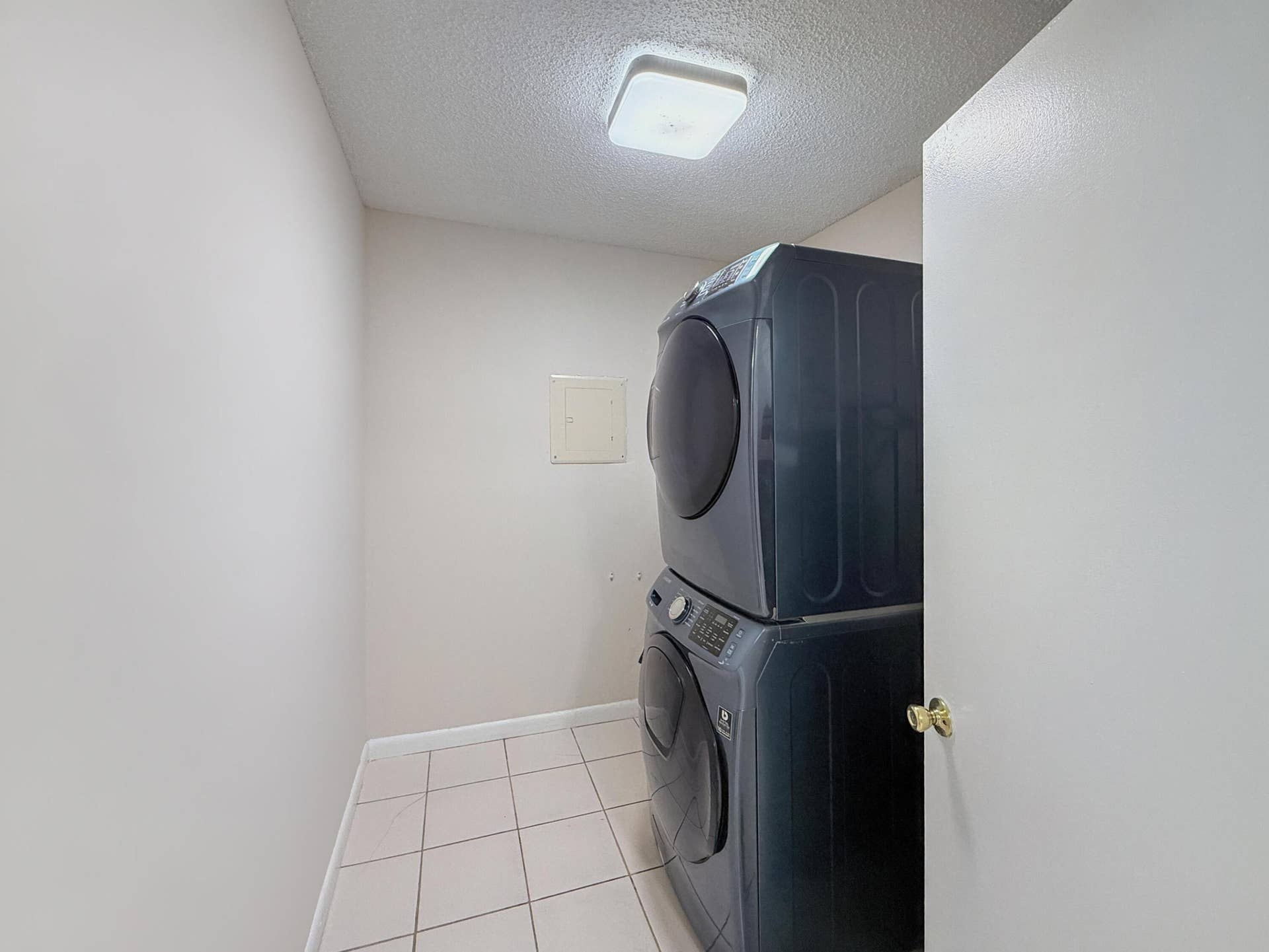 5365 Cannon Way, West Palm Beach, FL 33415 Laundry Room