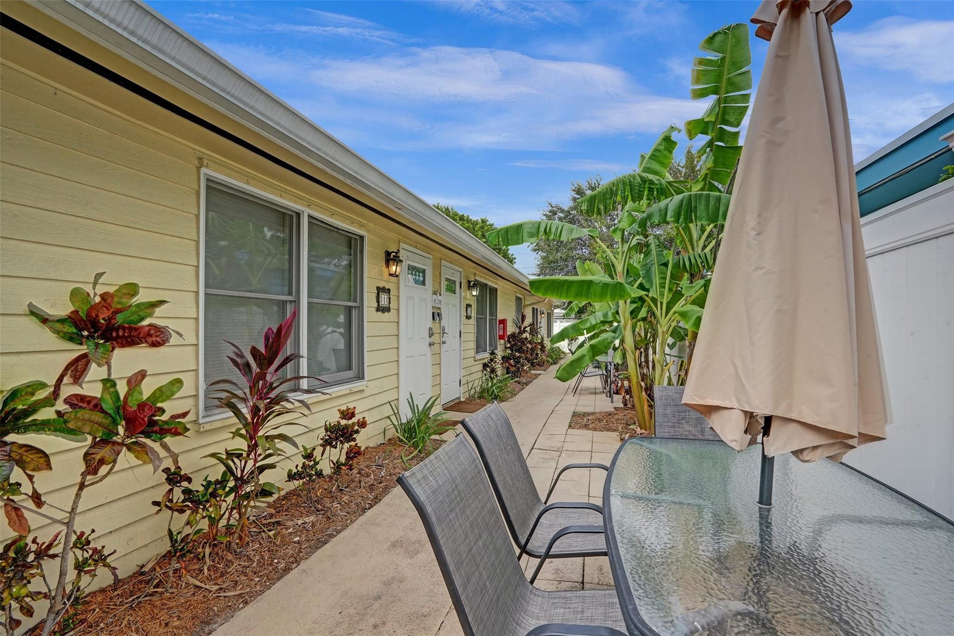 901 SE 14TH Court, #1, Fort Lauderdale, FL 33316 Patio