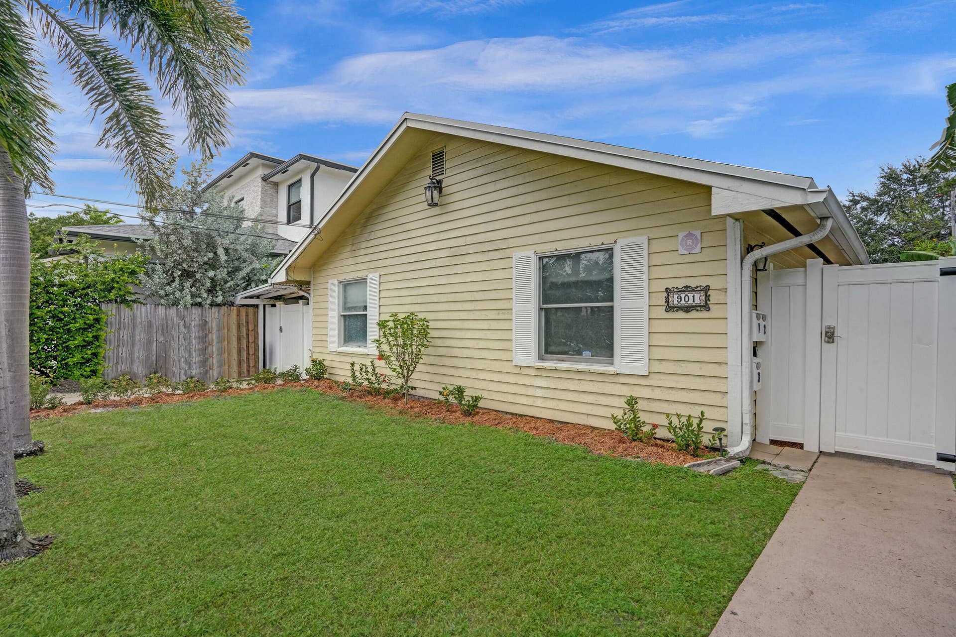 901 SE 14TH Court, #1, Fort Lauderdale, FL 33316 DSC06118