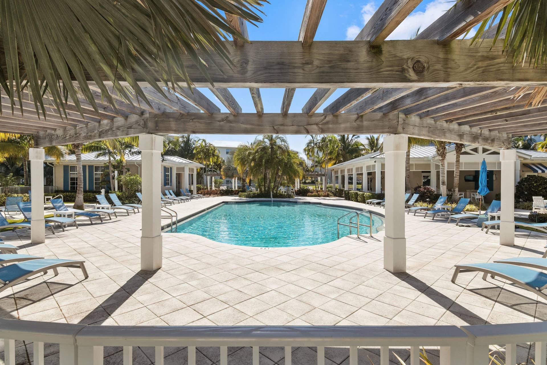 542 Bay Colony Drive N, #542, Juno Beach, FL 33408 Amenities