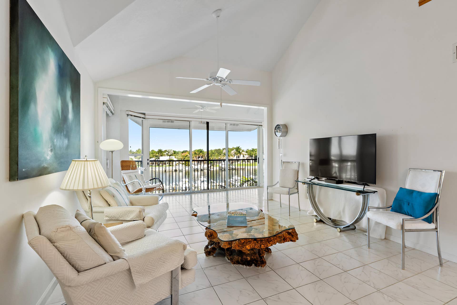542 Bay Colony Drive N, #542, Juno Beach, FL 33408 Living Area