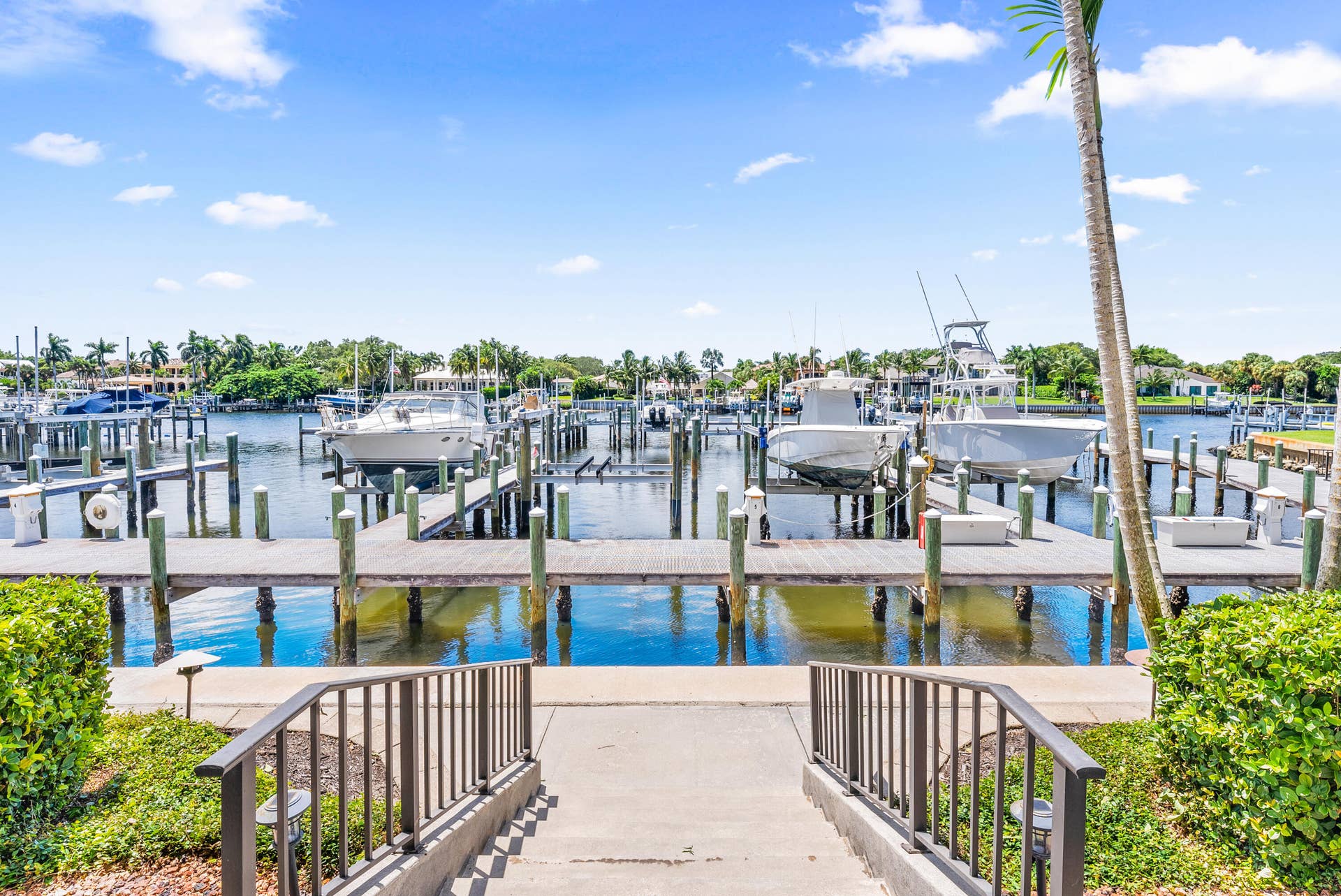542 Bay Colony Drive N, #542, Juno Beach, FL 33408 Boat Slip
