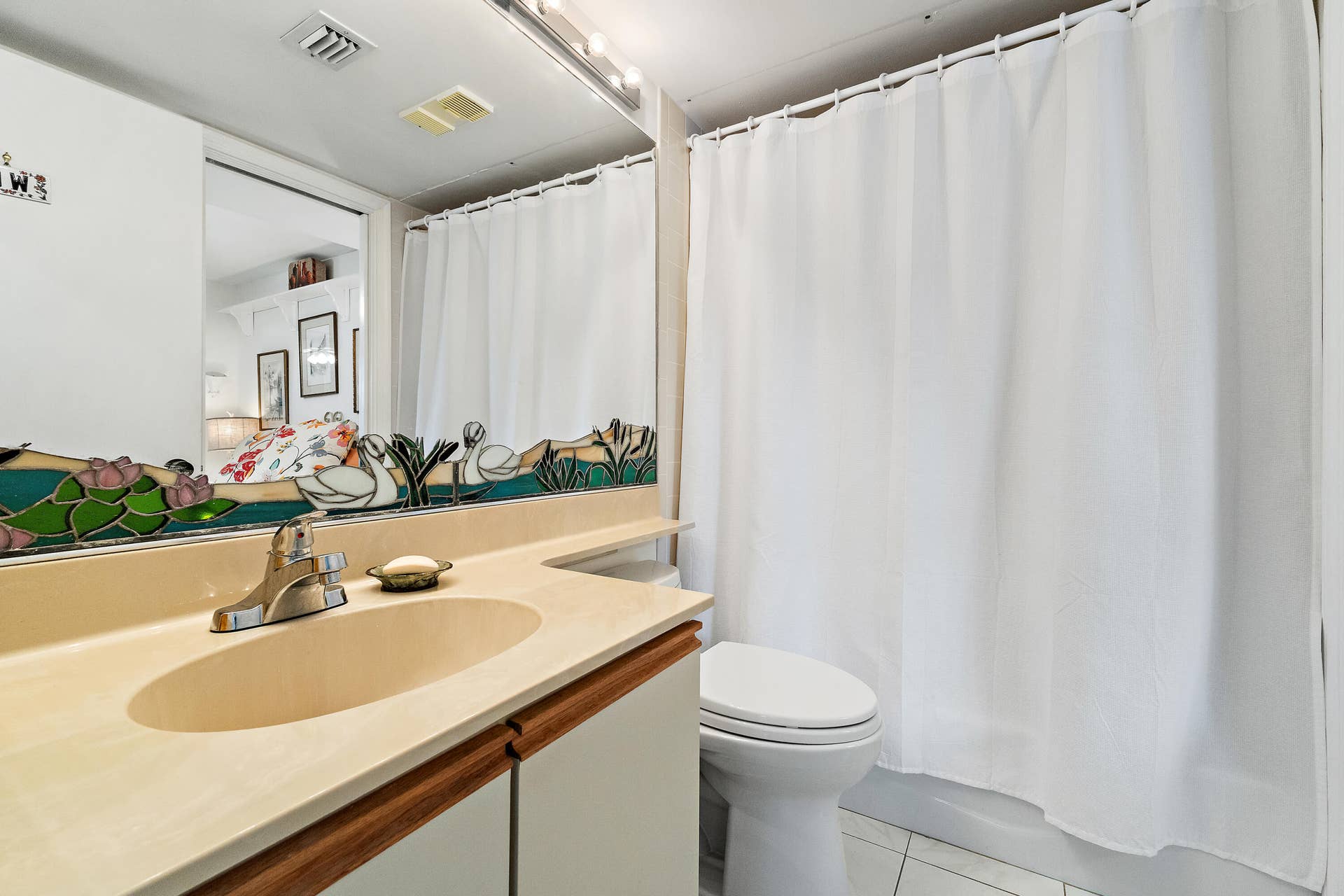 542 Bay Colony Drive N, #542, Juno Beach, FL 33408 2nd Bath