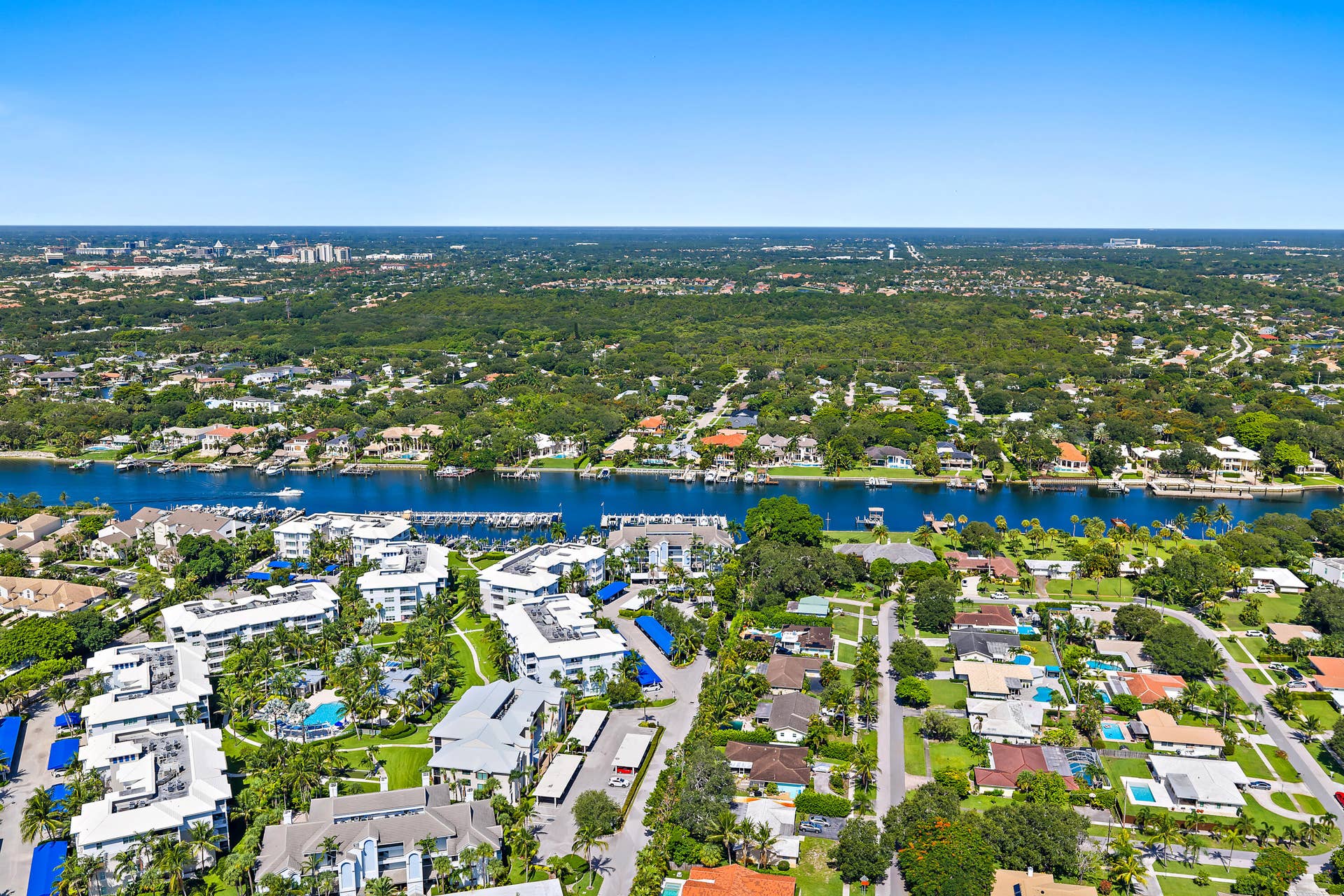 542 Bay Colony Drive N, #542, Juno Beach, FL 33408 ICW