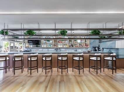 505 N FORT LAUDERDALE BEACH Boulevard, #813, Fort Lauderdale, FL 33304 Lobby Bar