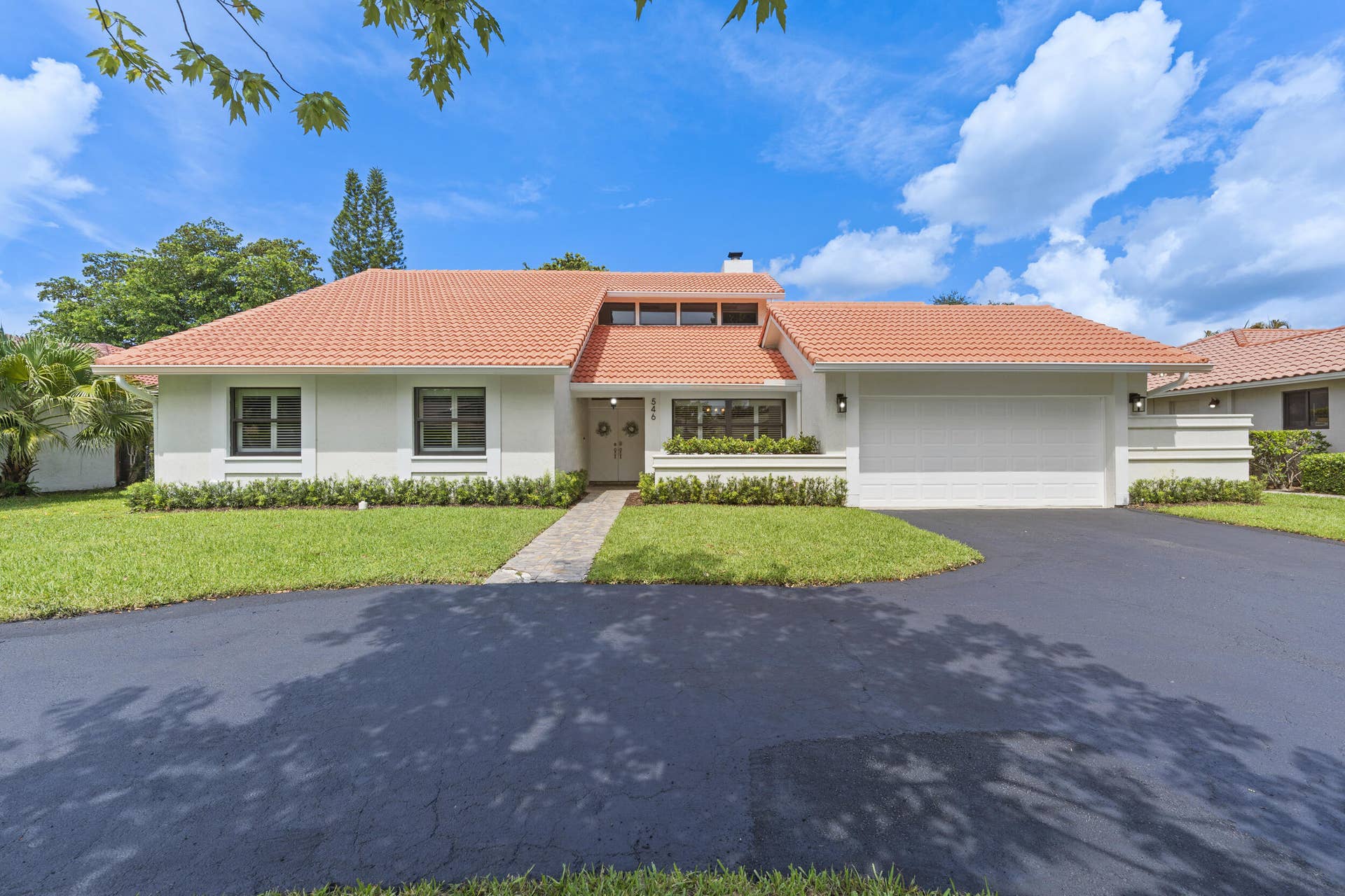 546 NW 105TH Drive, Coral Springs, FL 33071 Round about Driveway