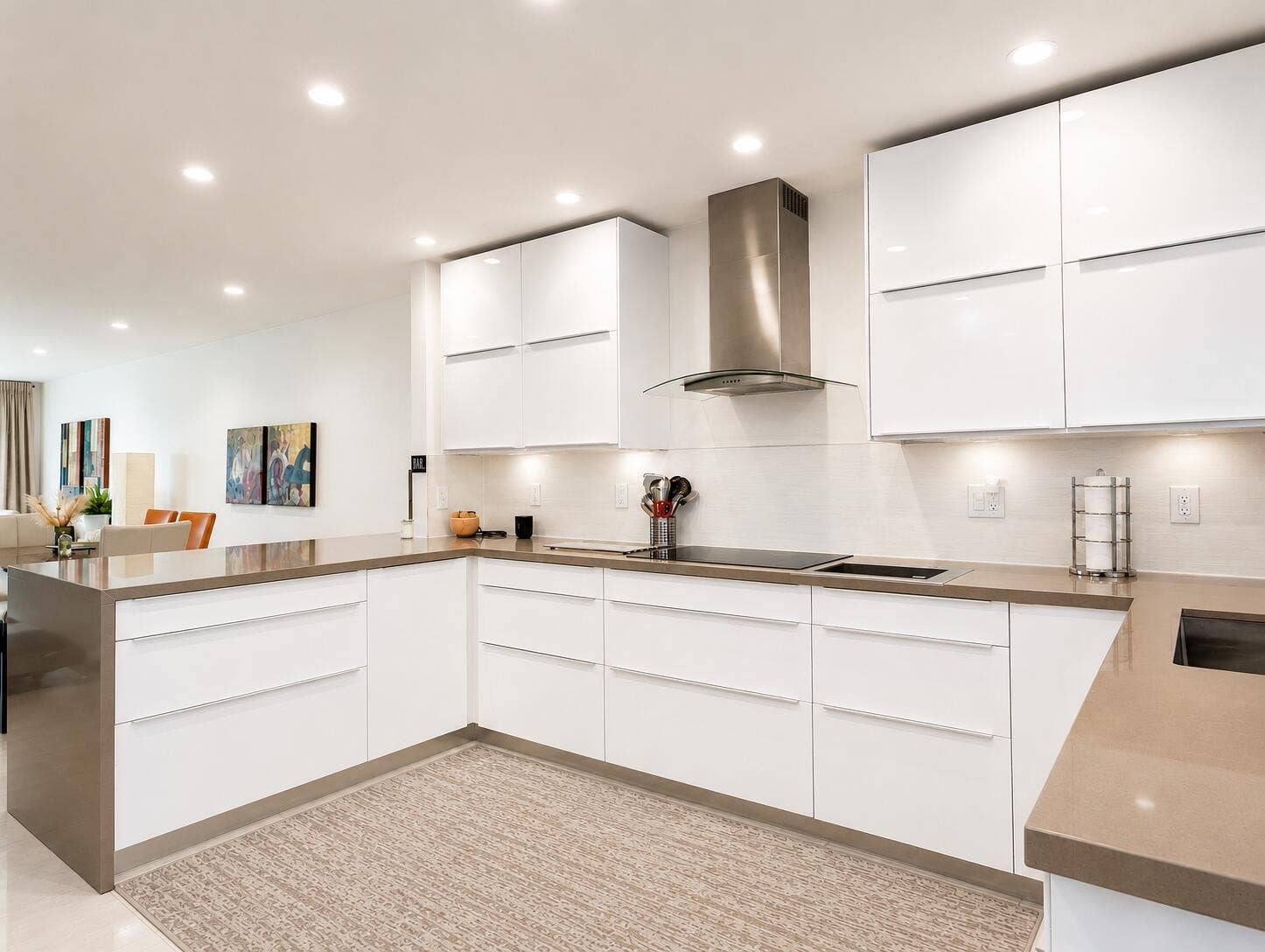 725 N RIVERSIDE Drive, #105, Pompano Beach, FL 33062 Kitchen
