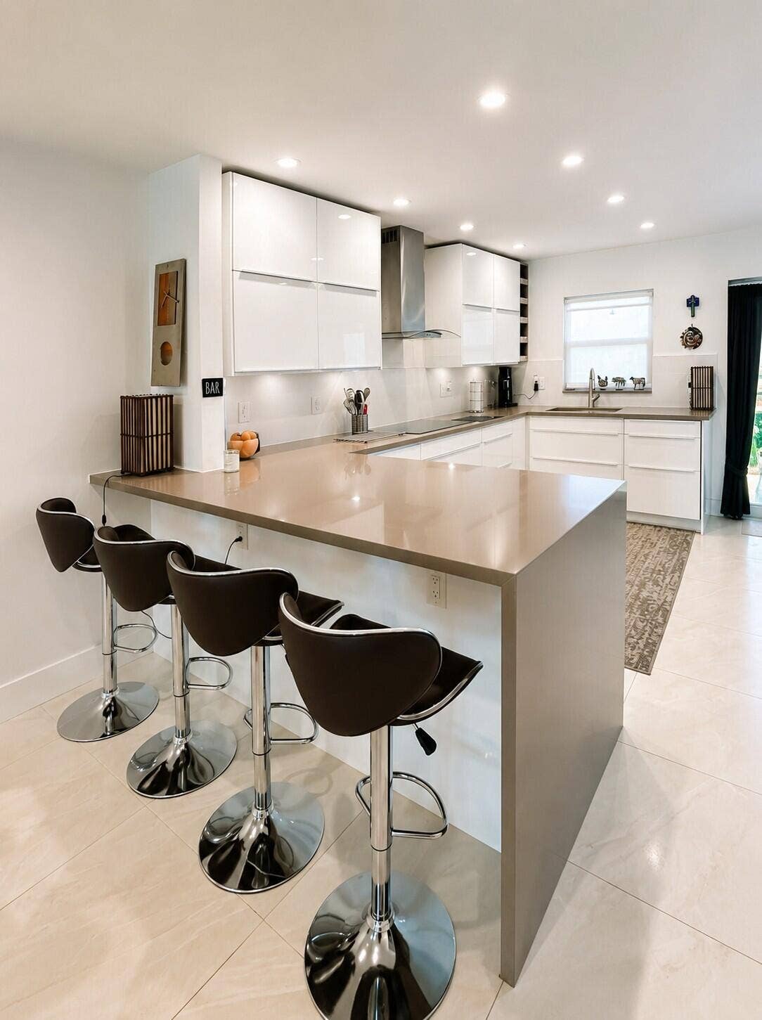 725 N RIVERSIDE Drive, #105, Pompano Beach, FL 33062 Kitchen