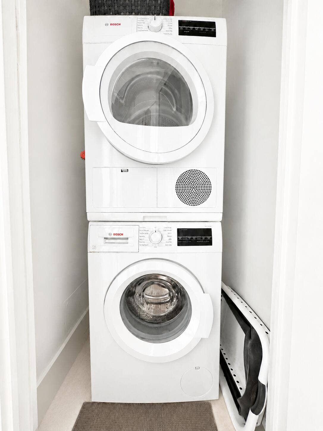 725 N RIVERSIDE Drive, #105, Pompano Beach, FL 33062 Washer Dryer