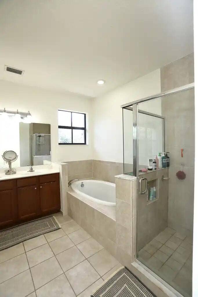 807 E Village Circle, Davie, FL 33325 Image 7-24-26 at 9.43PM (9)