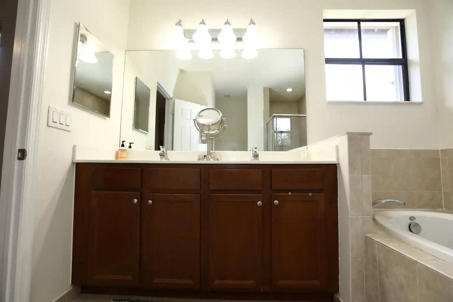 807 E Village Circle, Davie, FL 33325 Image 7-24-26 at 9.43PM (8)