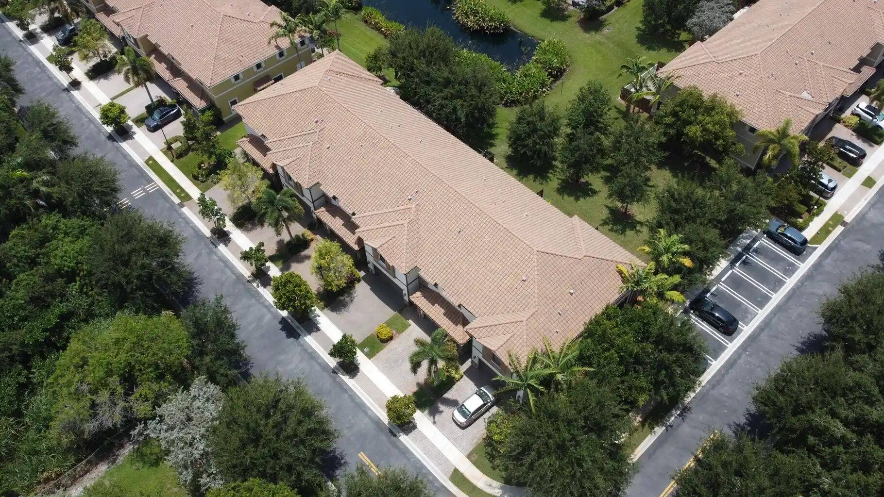 807 E Village Circle, Davie, FL 33325 Image 7-25-26 at 5.09PM (8)