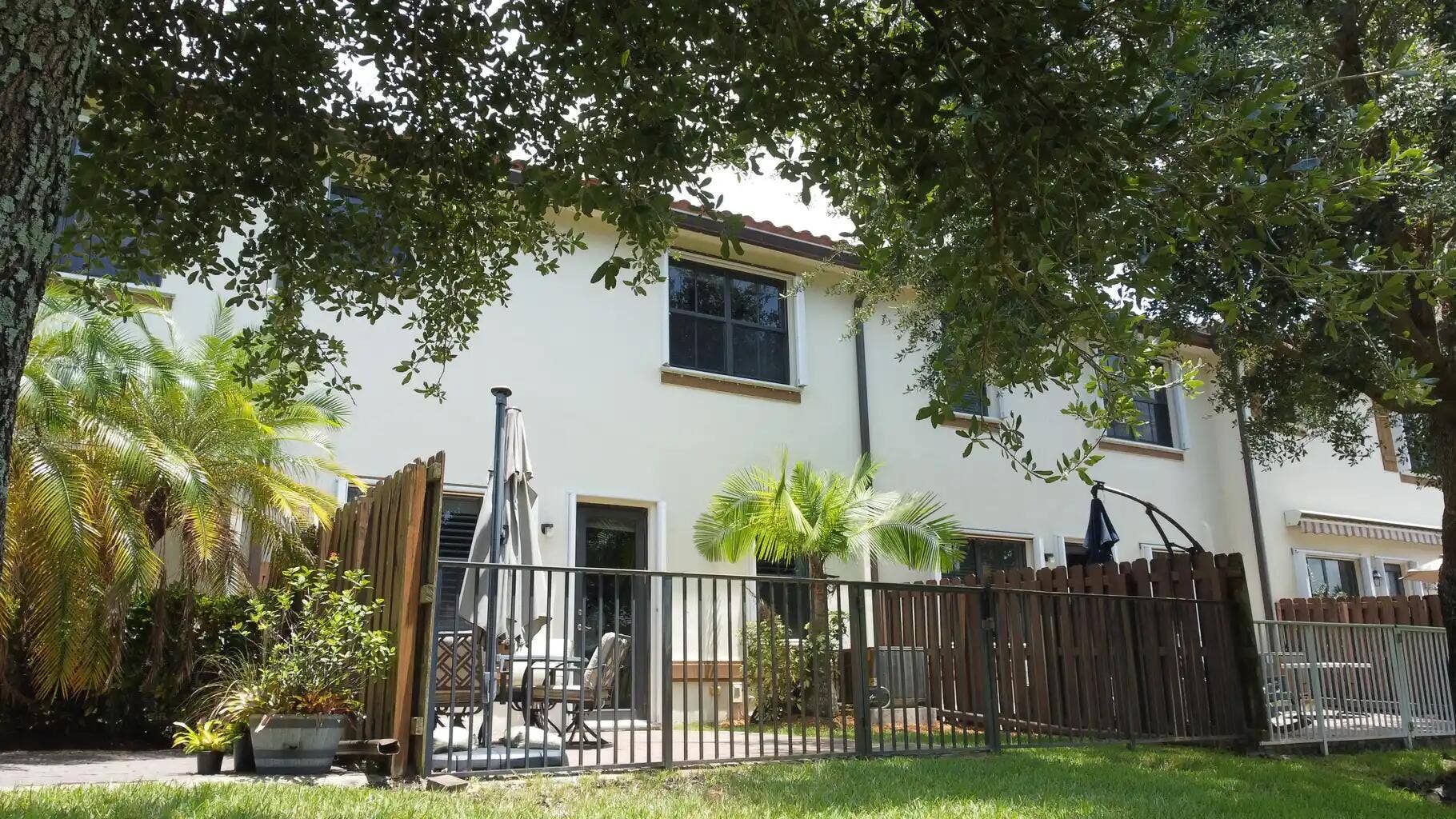 807 E Village Circle, Davie, FL 33325 Image 7-25-26 at 5.10PM