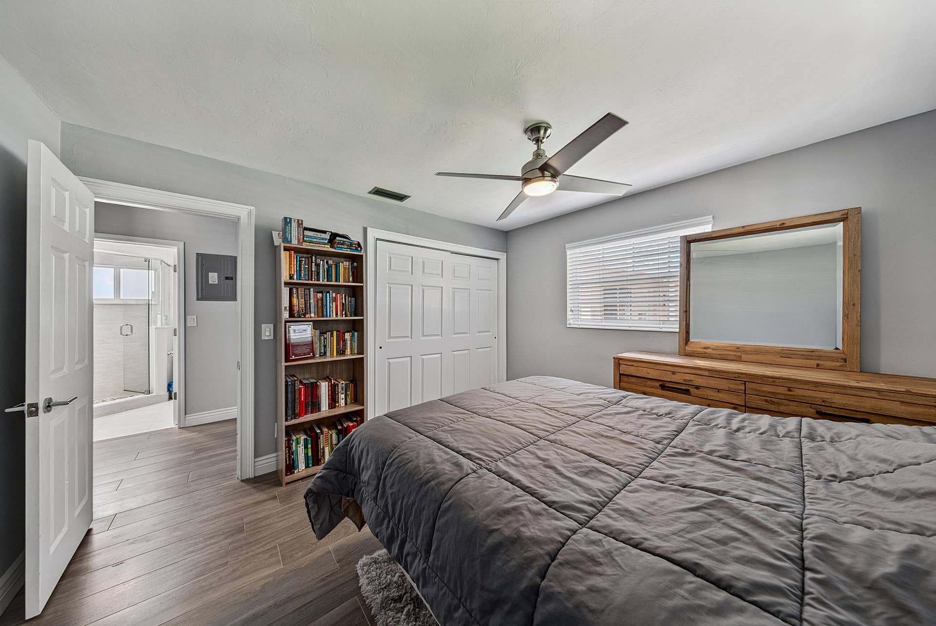 121 NE 55TH Street, Oakland Park, FL 33334 dunn-2