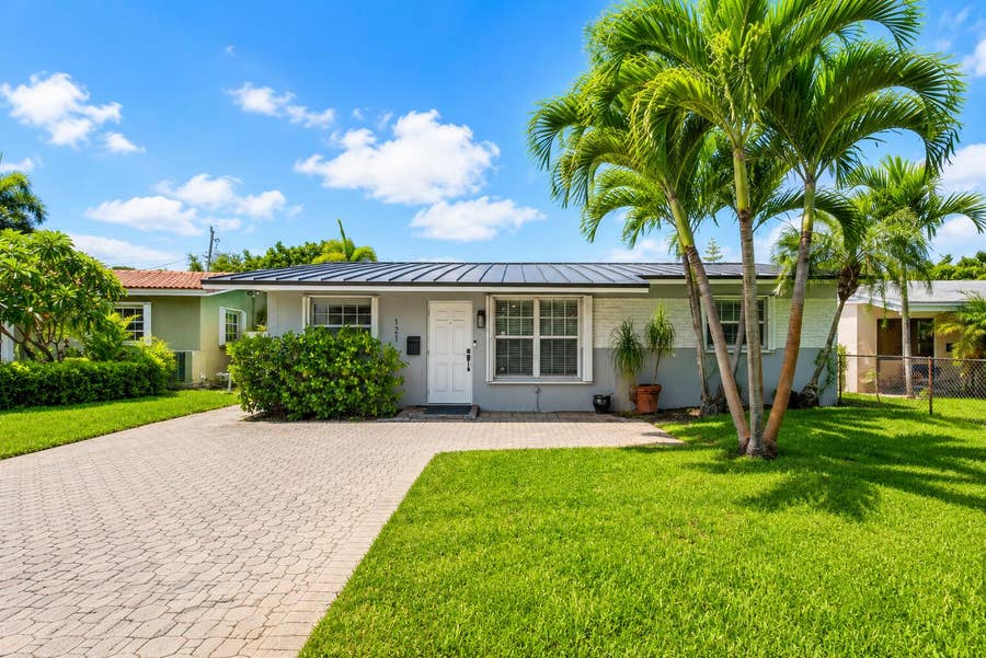 Property photo for 121 NE 55TH Street, Oakland Park, FL