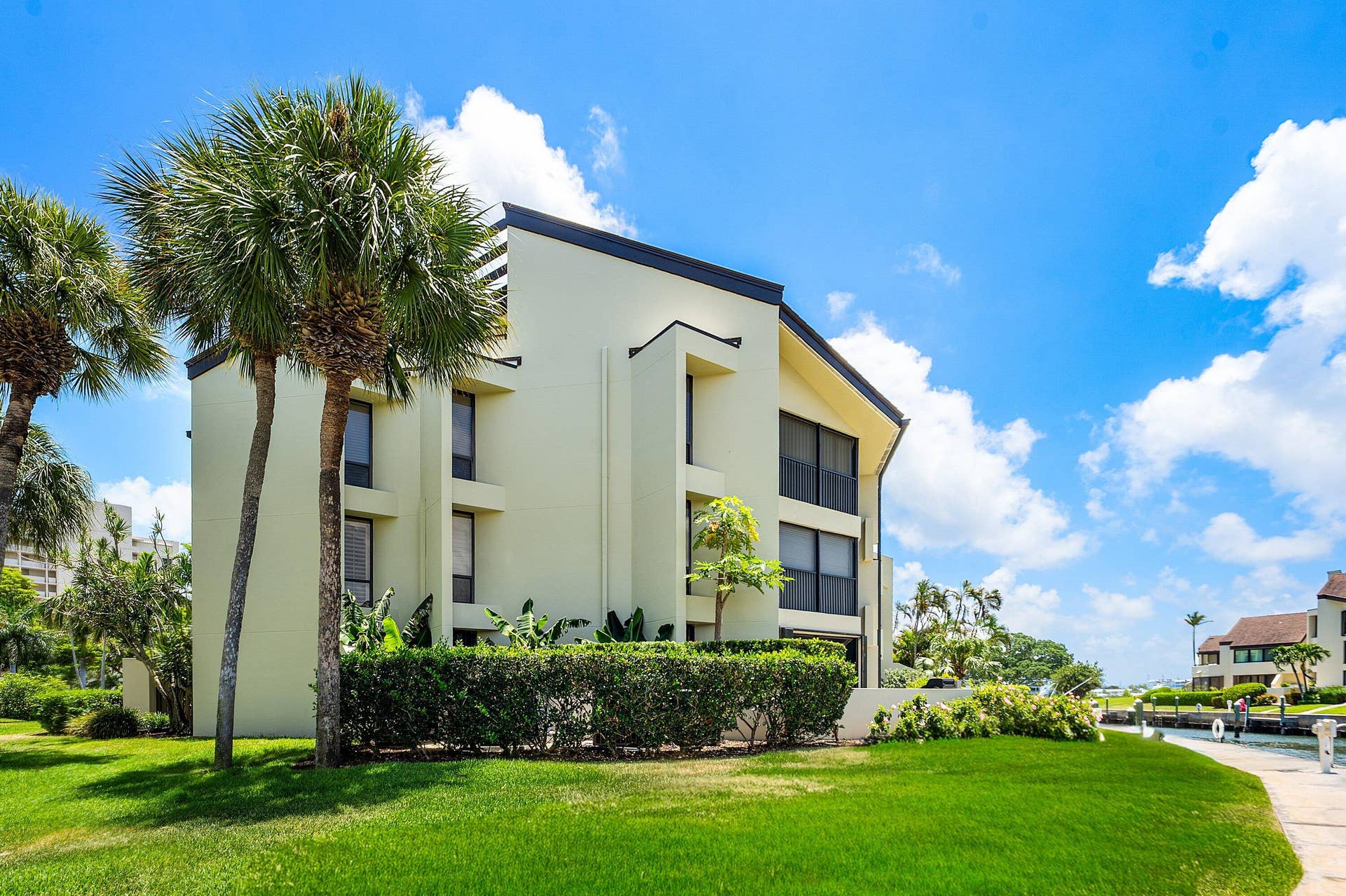 1125 E Marine Way E, #J3l, North Palm Beach, FL 33408 054-1125MarineWayEast-J3L-NorthPalmBeach