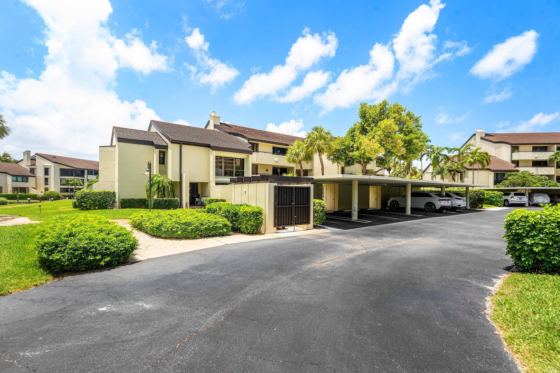 1125 E Marine Way E, #J3l, North Palm Beach, FL 33408 002-1125MarineWayEast-J3L-NorthPalmBeach