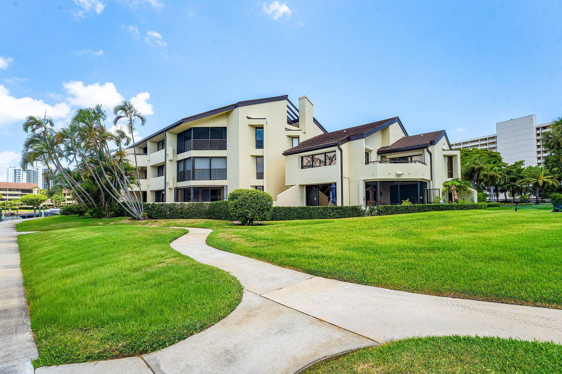 1125 E Marine Way E, #J3l, North Palm Beach, FL 33408 055-1125MarineWayEast-J3L-NorthPalmBeach