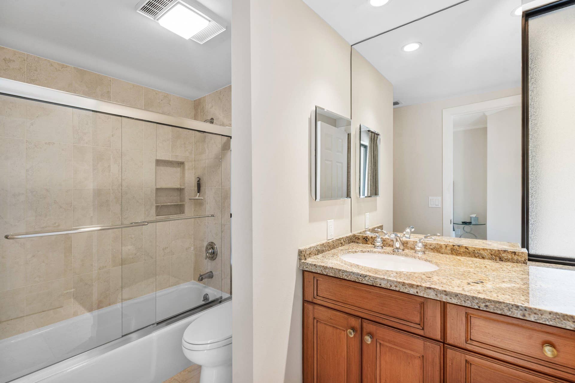 1125 E Marine Way E, #J3l, North Palm Beach, FL 33408 042-1125MarineWayEast-J3L-NorthPalmBeach