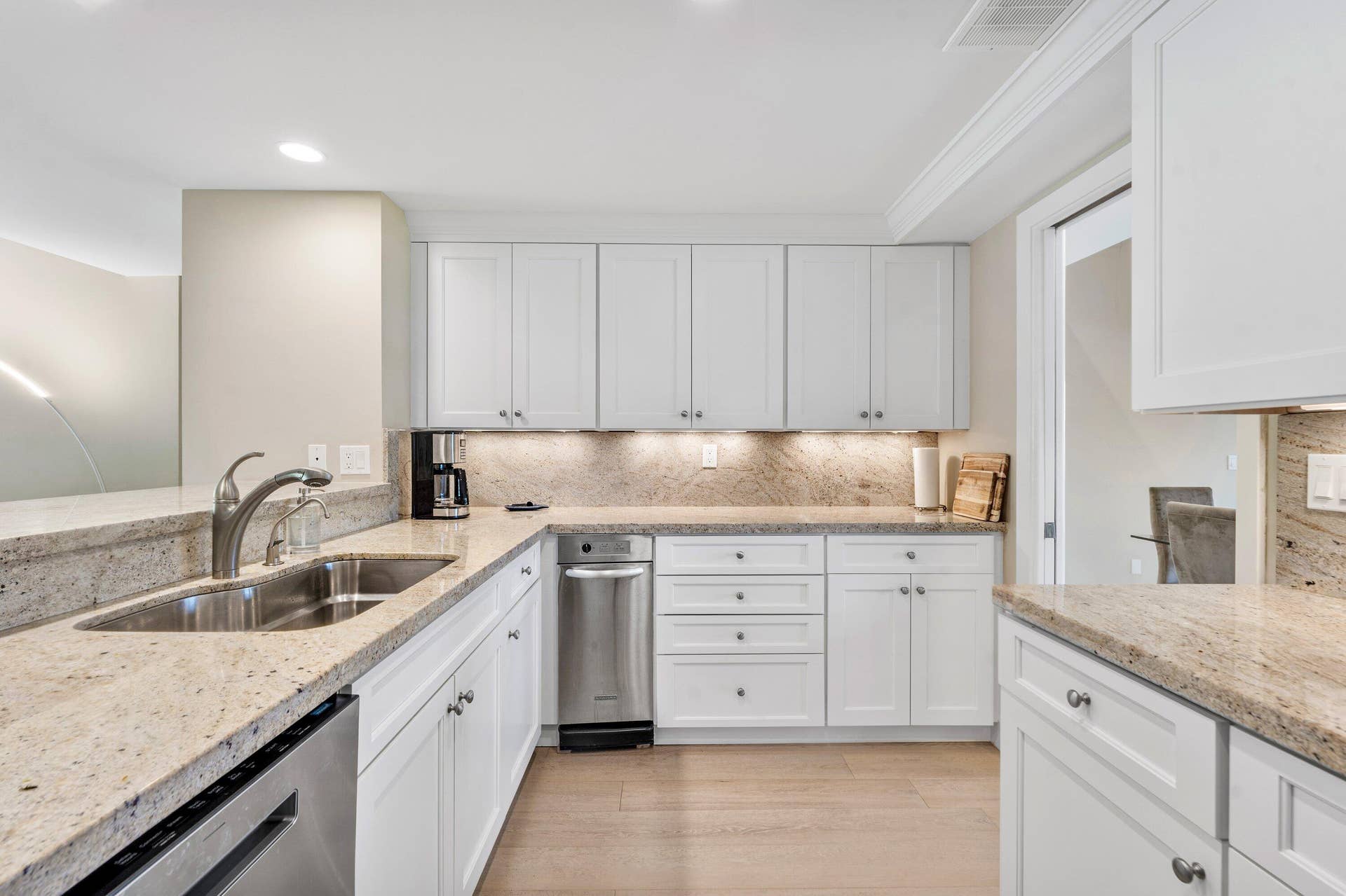 1125 E Marine Way E, #J3l, North Palm Beach, FL 33408 050-1125MarineWayEast-J3L-NorthPalmBeach