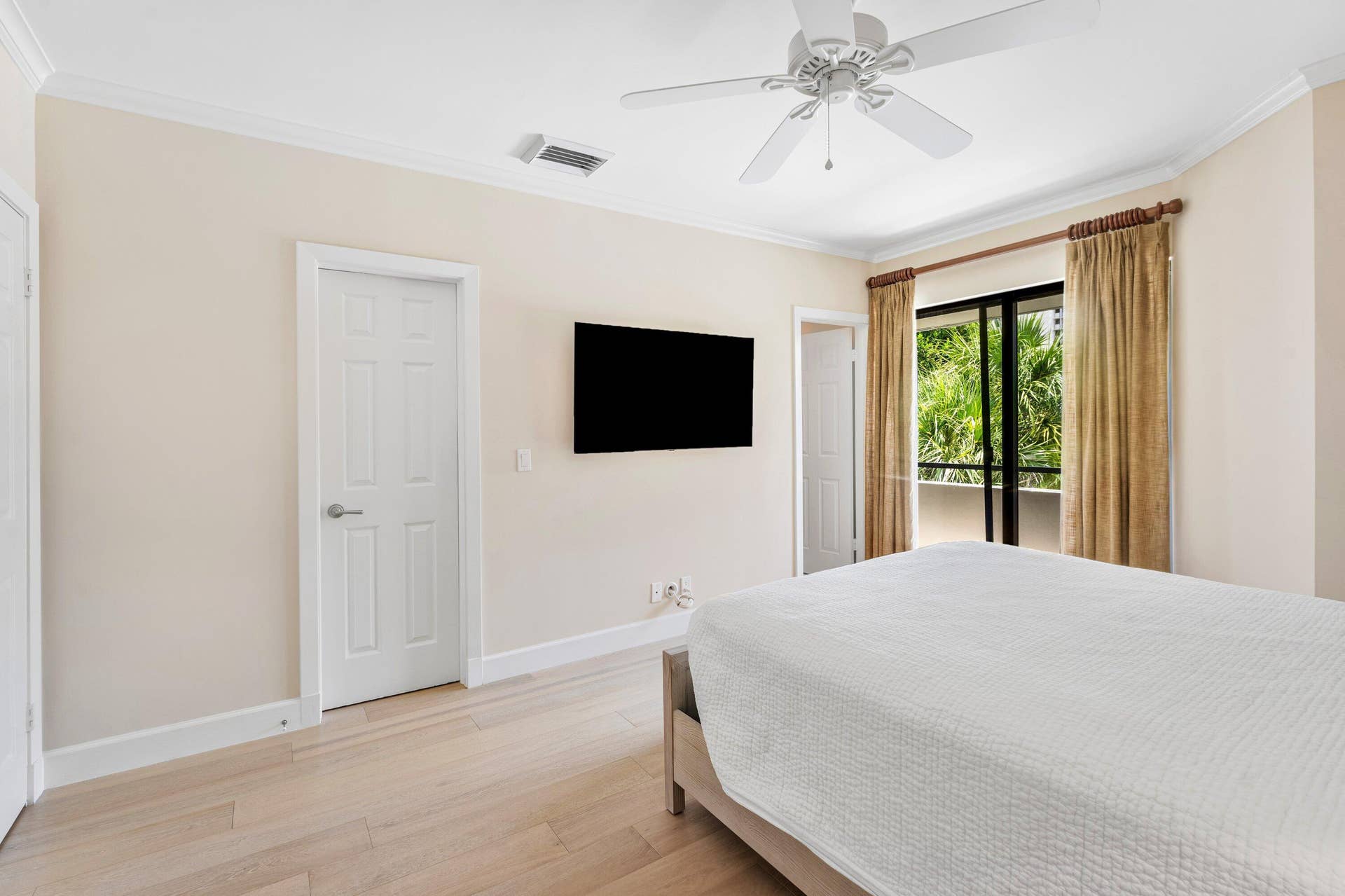 1125 E Marine Way E, #J3l, North Palm Beach, FL 33408 041-1125MarineWayEast-J3L-NorthPalmBeach
