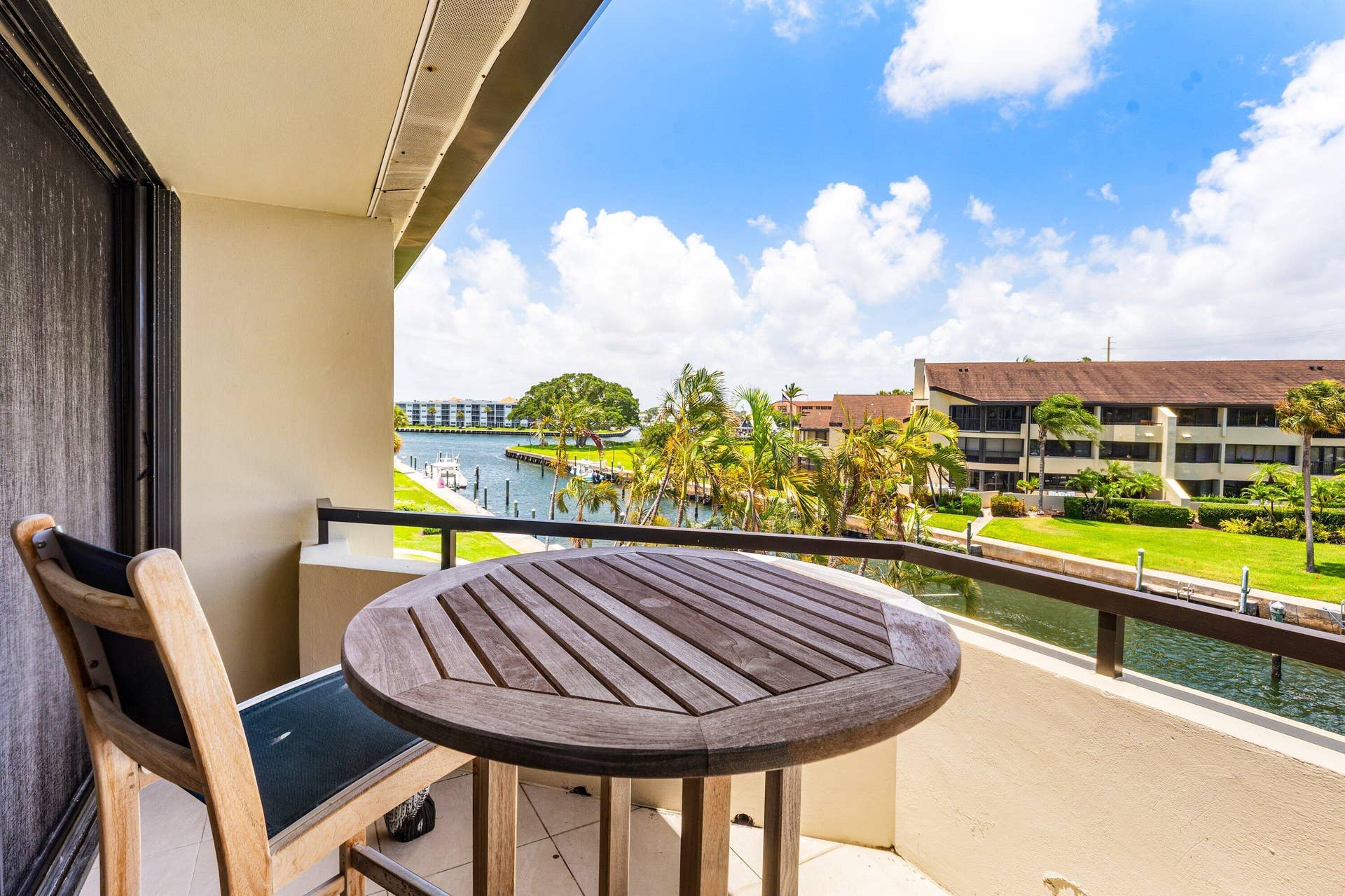 1125 E Marine Way E, #J3l, North Palm Beach, FL 33408 026-1125MarineWayEast-J3L-NorthPalmBeach
