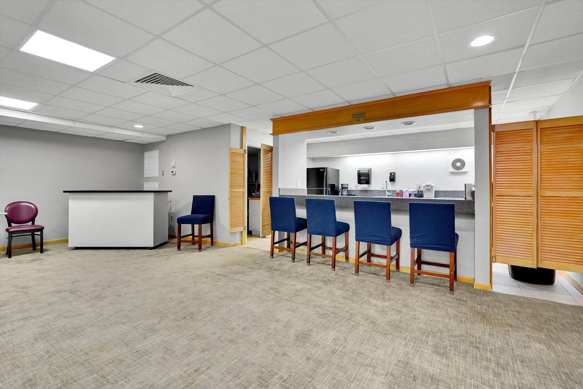 3520 S Ocean Boulevard, #L405, South Palm Beach, FL 33480 32