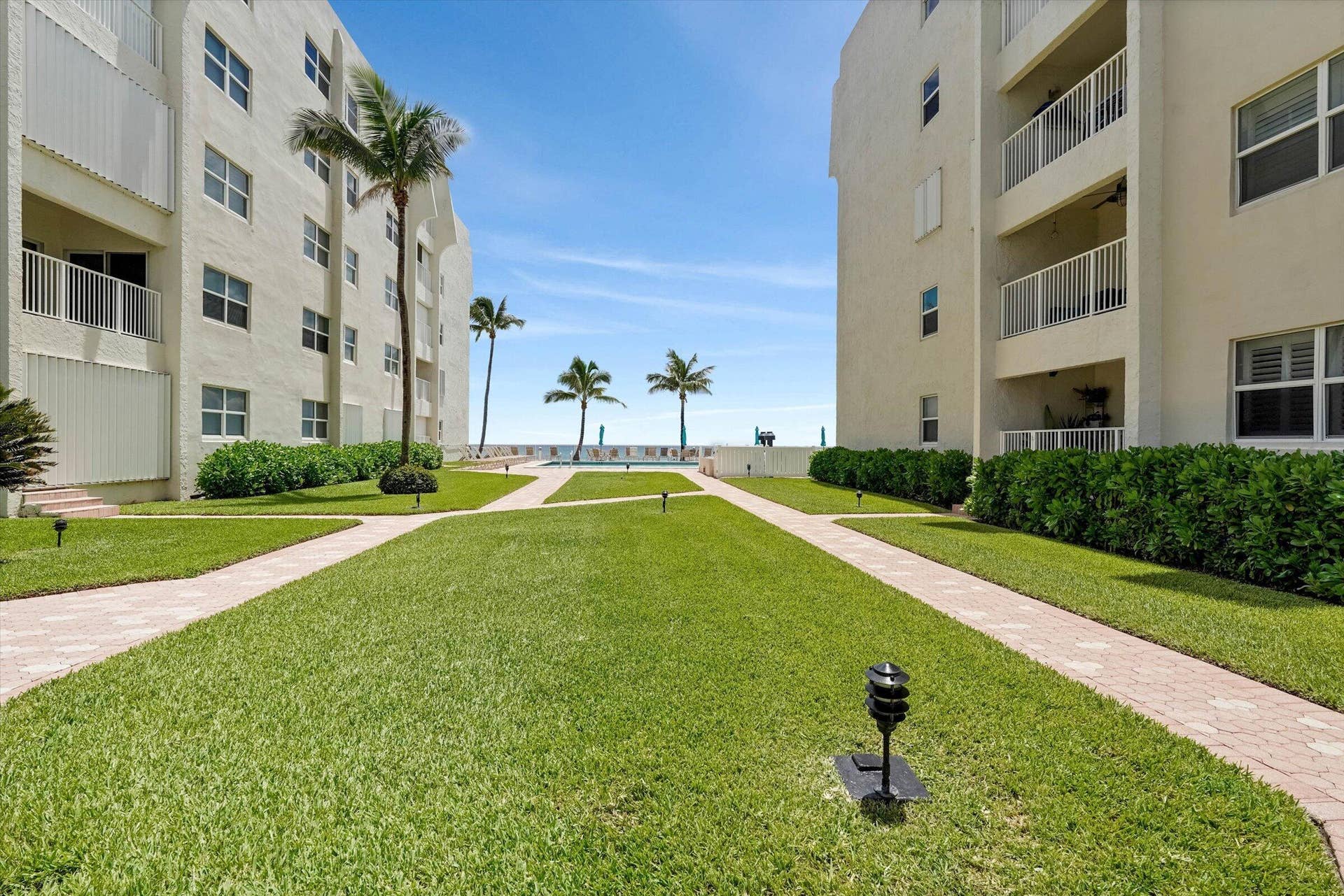 3520 S Ocean Boulevard, #L405, South Palm Beach, FL 33480 34