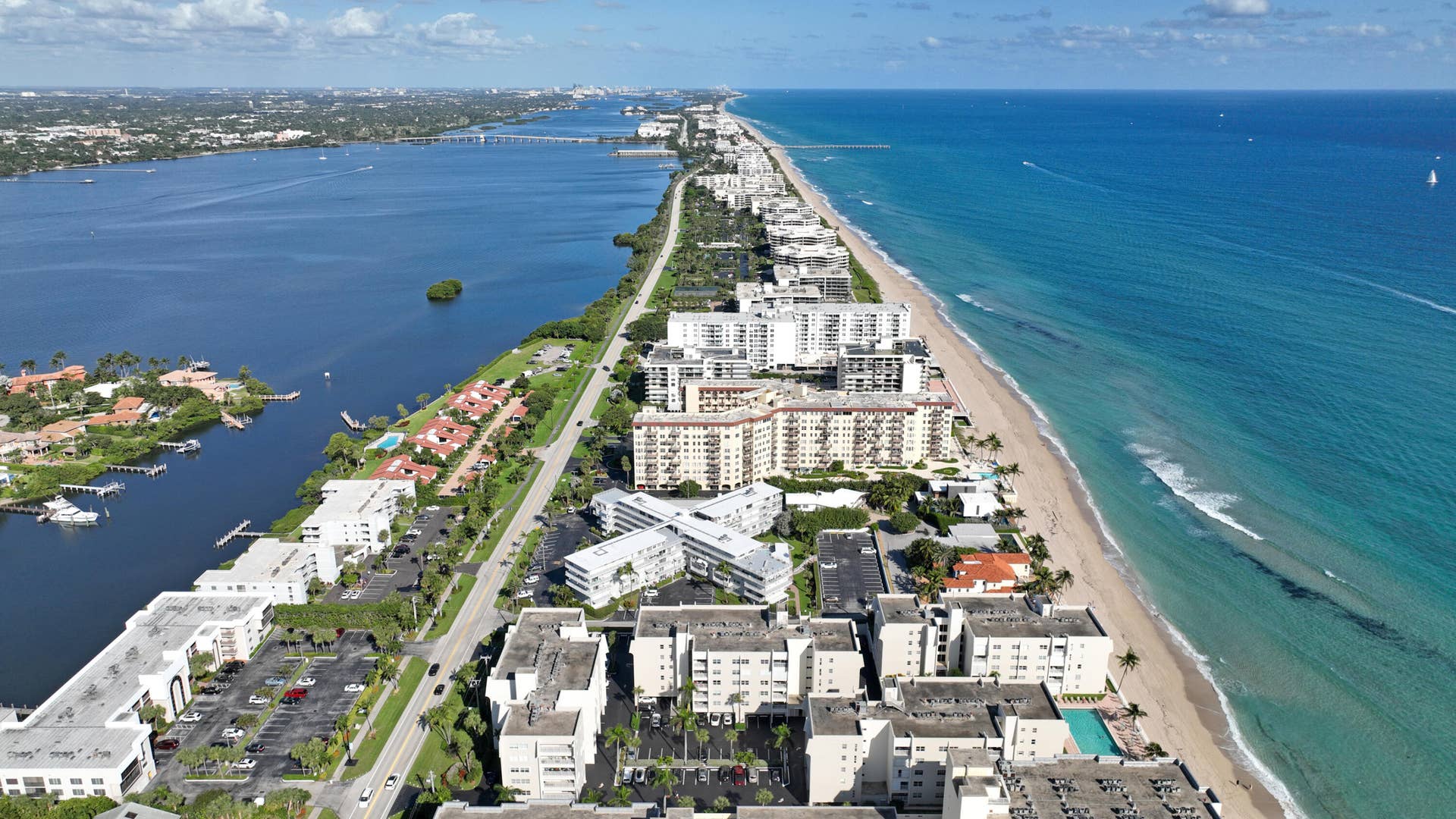 3520 S Ocean Boulevard, #L405, South Palm Beach, FL 33480 1