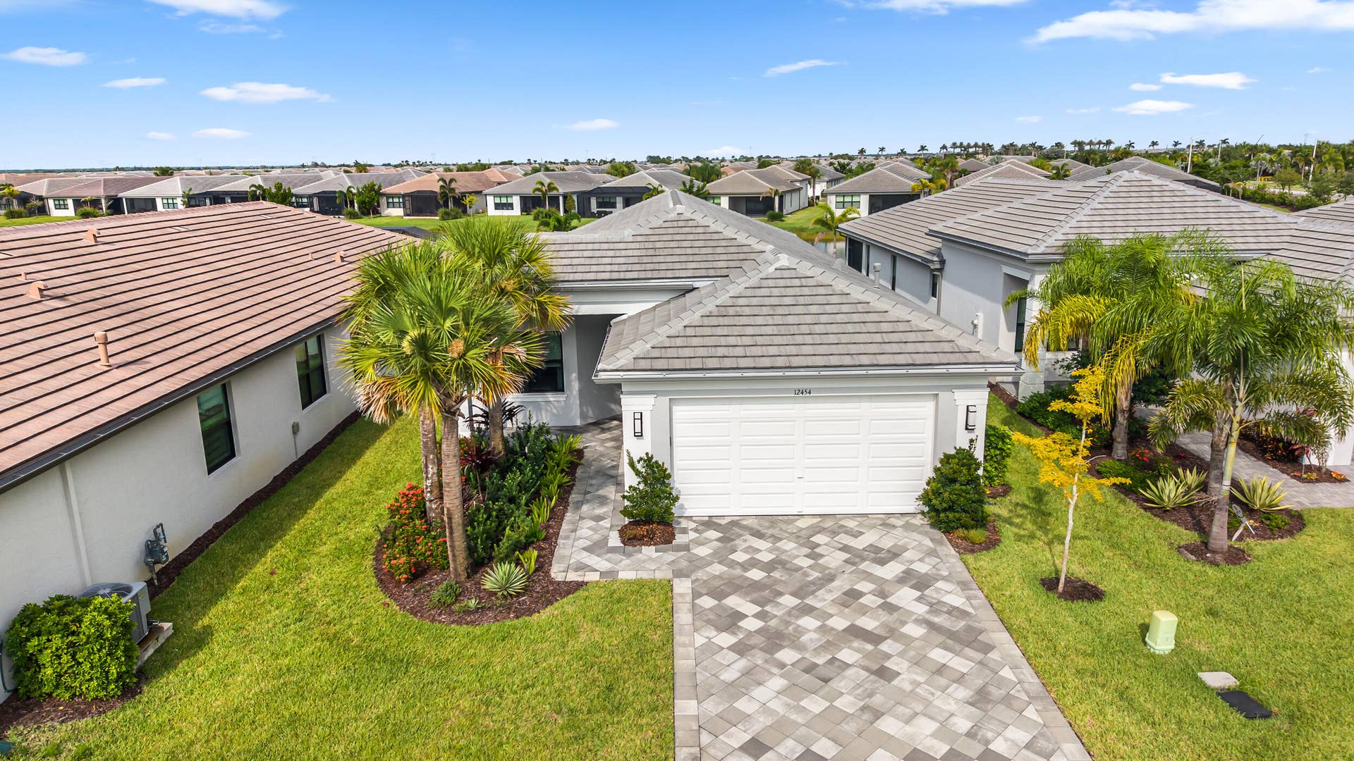 12454 SW Alongshore Drive, Port St Lucie, FL 34987 Sierra with lake view