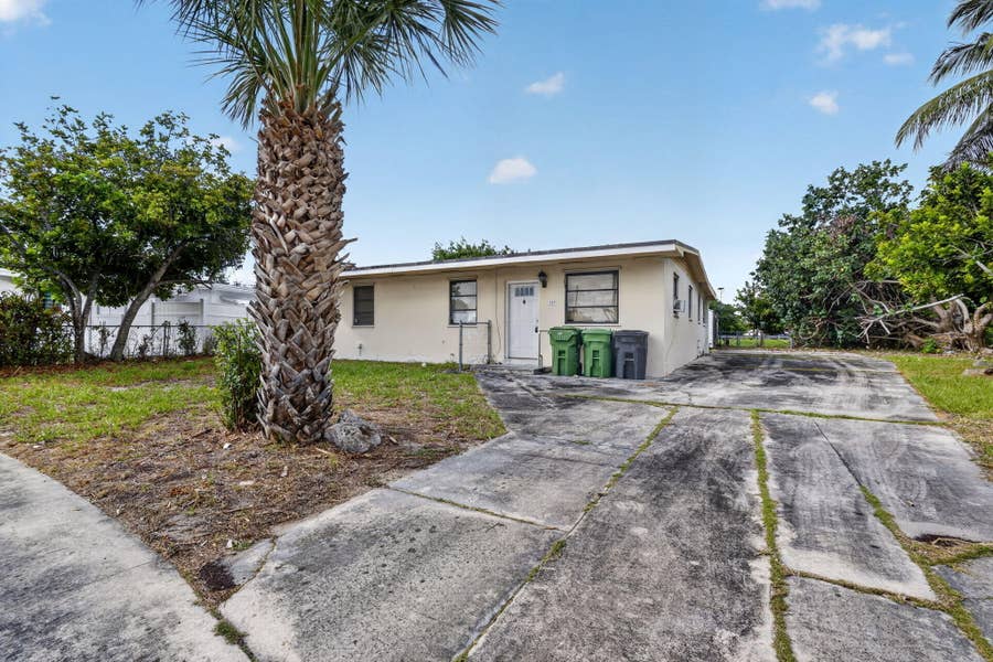 Property photo for 189 Morgans Way, Palm Springs, FL