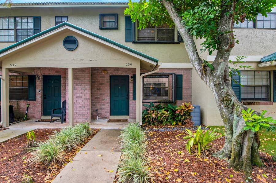 Property photo for 530 WESTREE Lane, #530, Plantation, FL