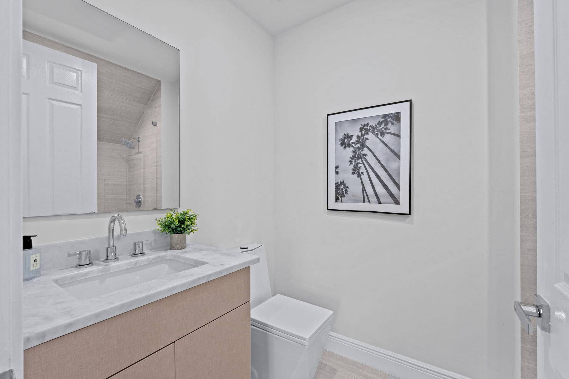 9705 Napoli Woods Lane, Delray Beach, FL 33446 Guest bath second floor