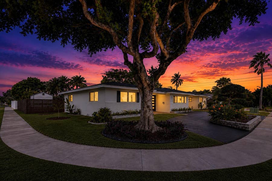 Property photo for 431 SE 5th Avenue, Pompano Beach, FL