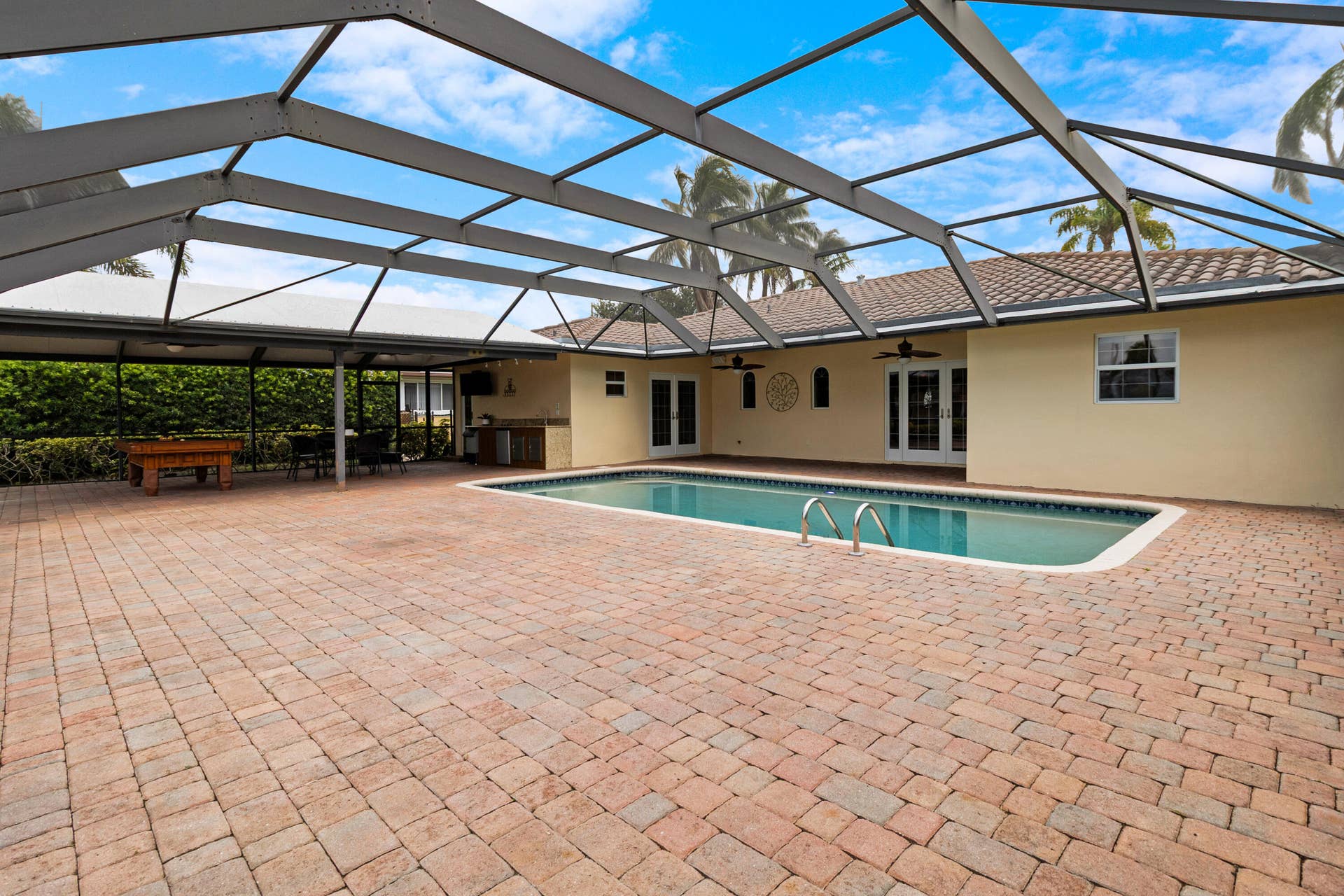 2700 NE 23RD Street, Pompano Beach, FL 33062 36_accutour_01 2700-ne-23rd-st -036.png