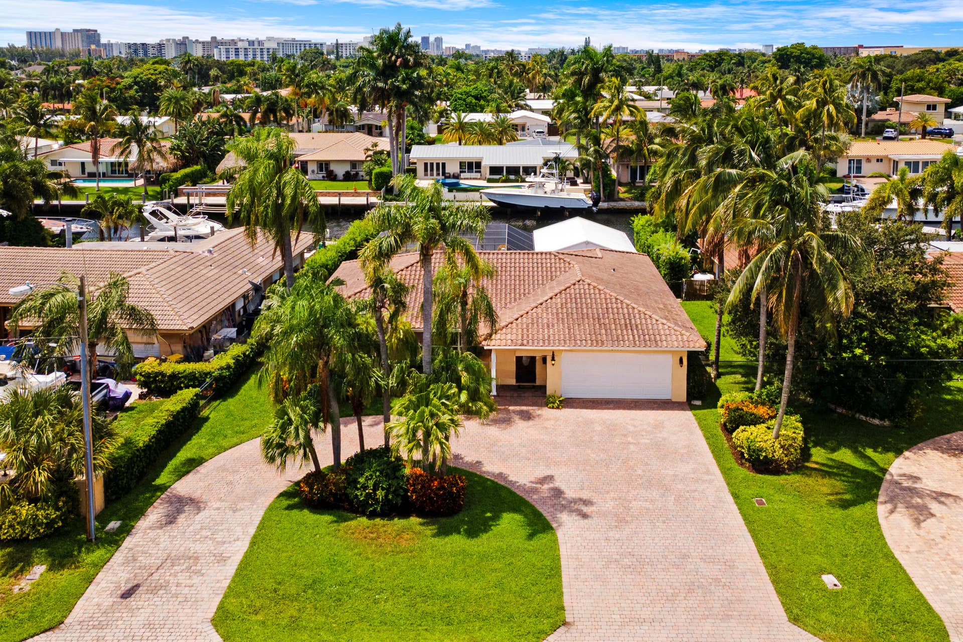 2700 NE 23RD Street, Pompano Beach, FL 33062 44_accutour_01 2700-ne-23rd-st -044.png