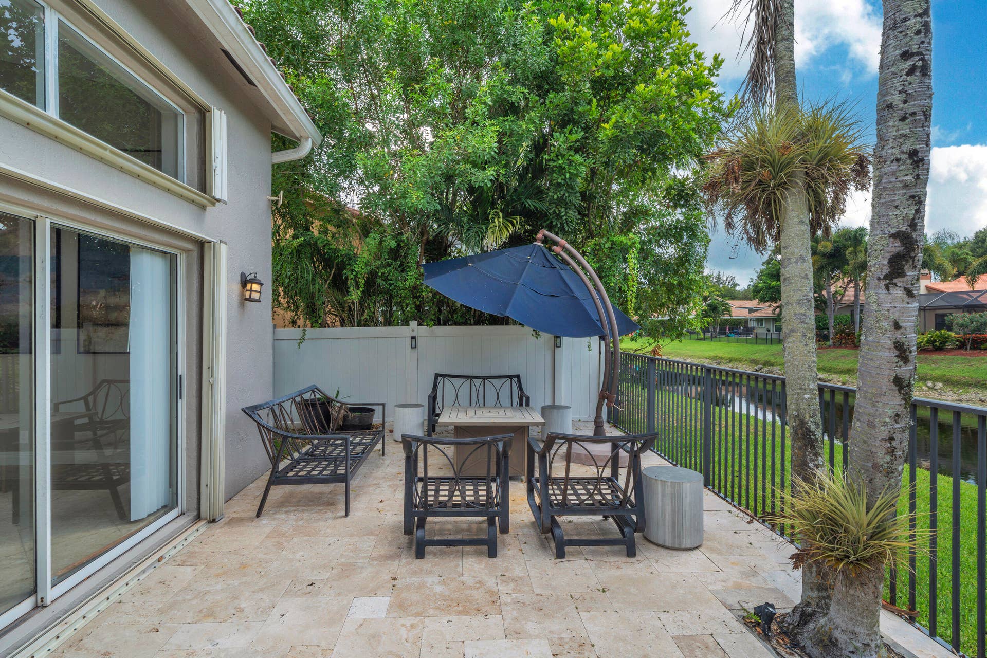 40 Backyard (3)
