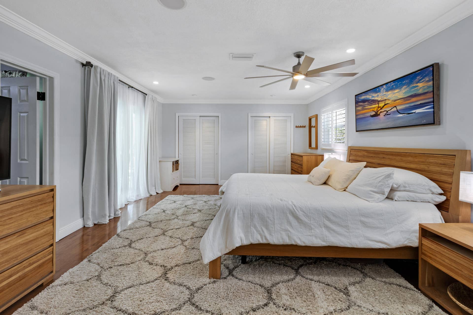 611 SE 9TH Avenue, Pompano Beach, FL 33060 25_accutour_01 611-se-9th-ave -024