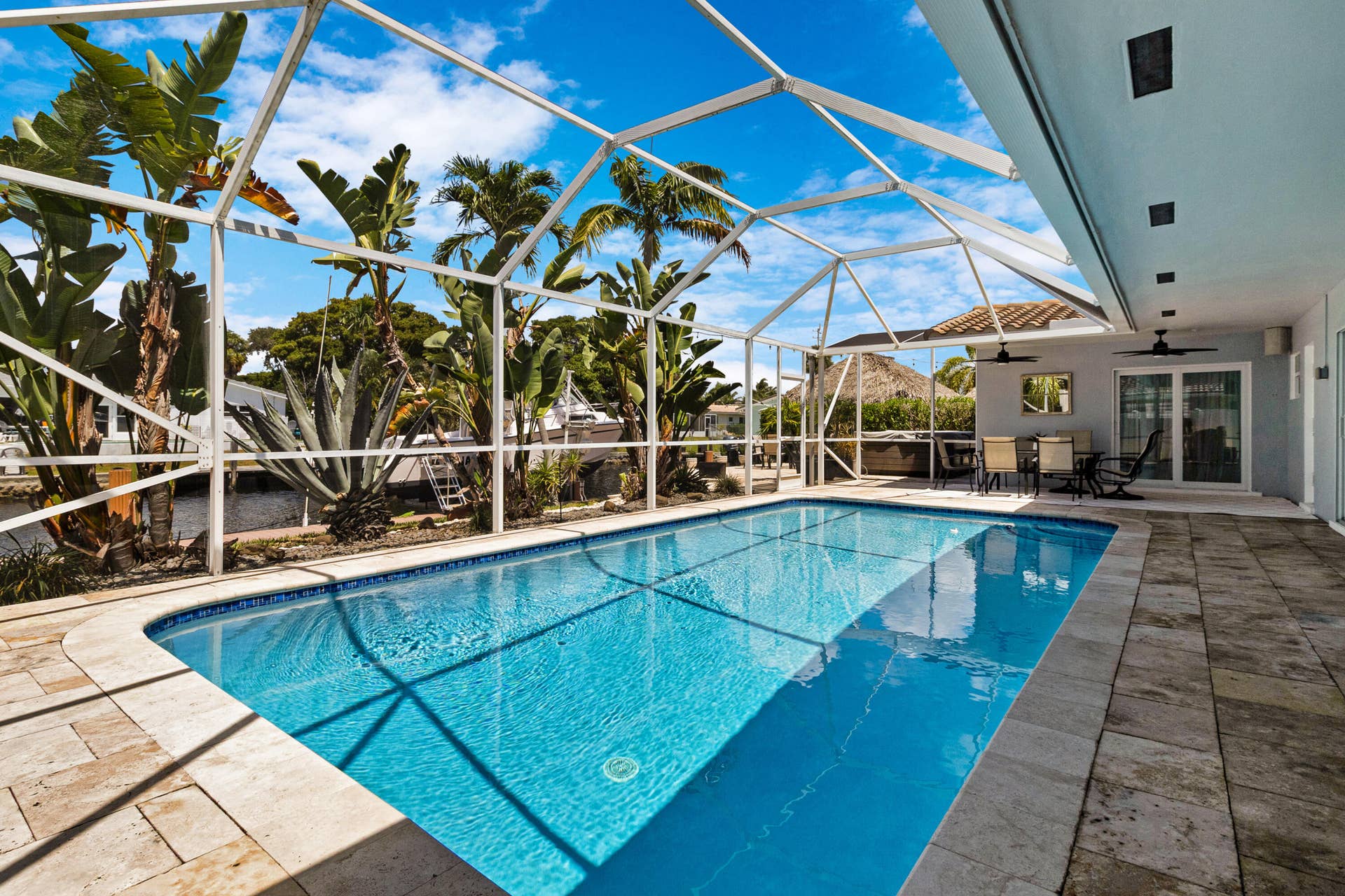 611 SE 9TH Avenue, Pompano Beach, FL 33060 35_accutour_01 611-se-9th-ave -034