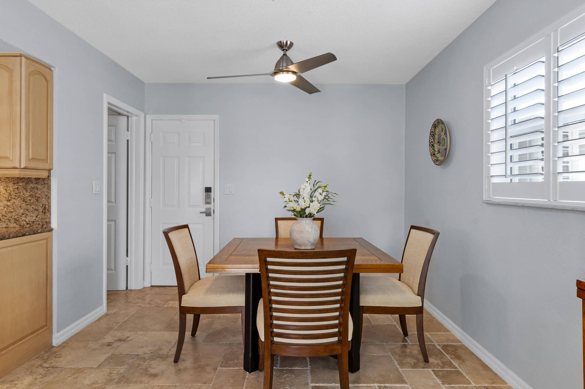 611 SE 9TH Avenue, Pompano Beach, FL 33060 13_accutour_01 611-se-9th-ave -012