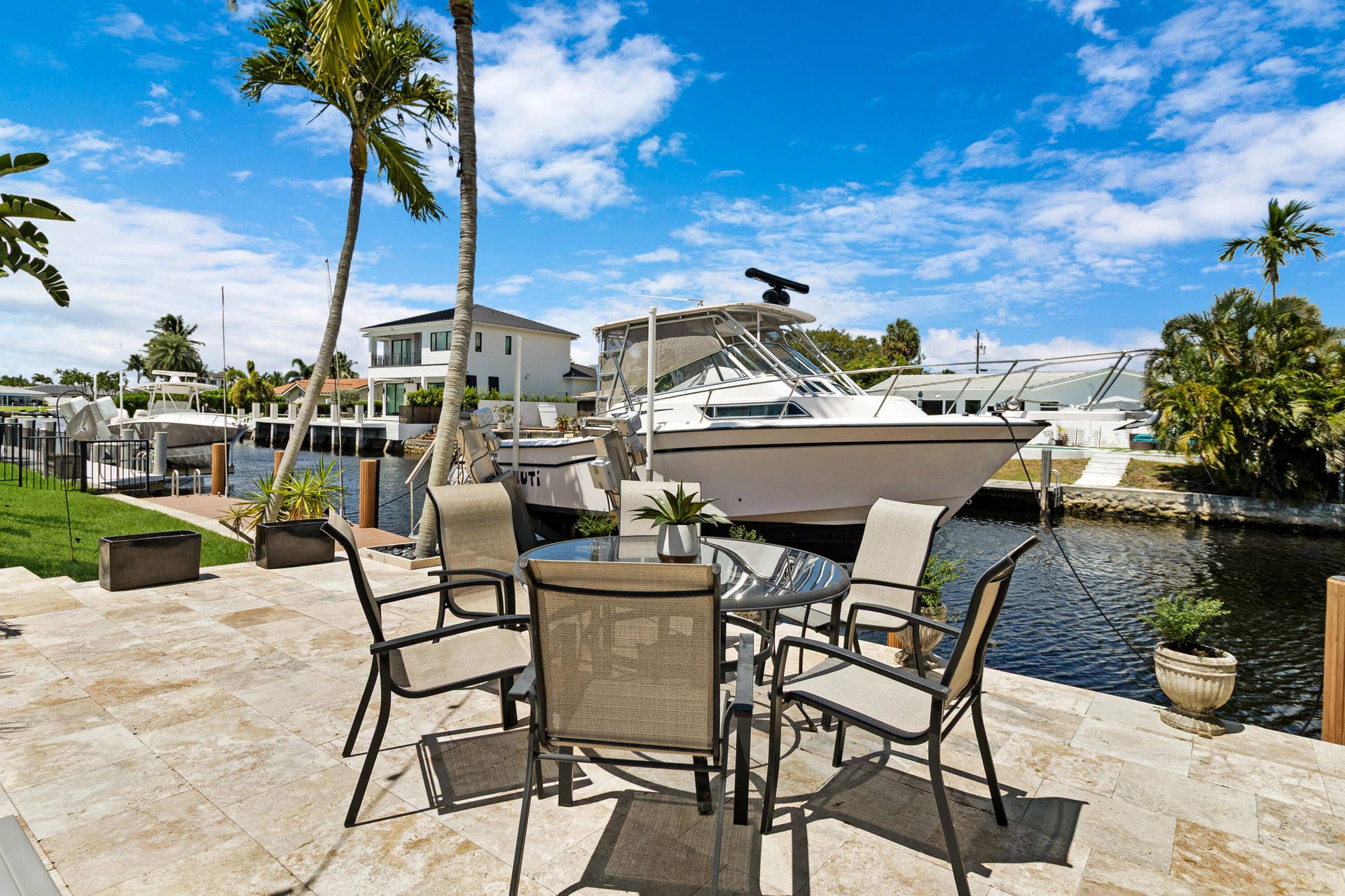 611 SE 9TH Avenue, Pompano Beach, FL 33060 40_accutour_01 611-se-9th-ave -039