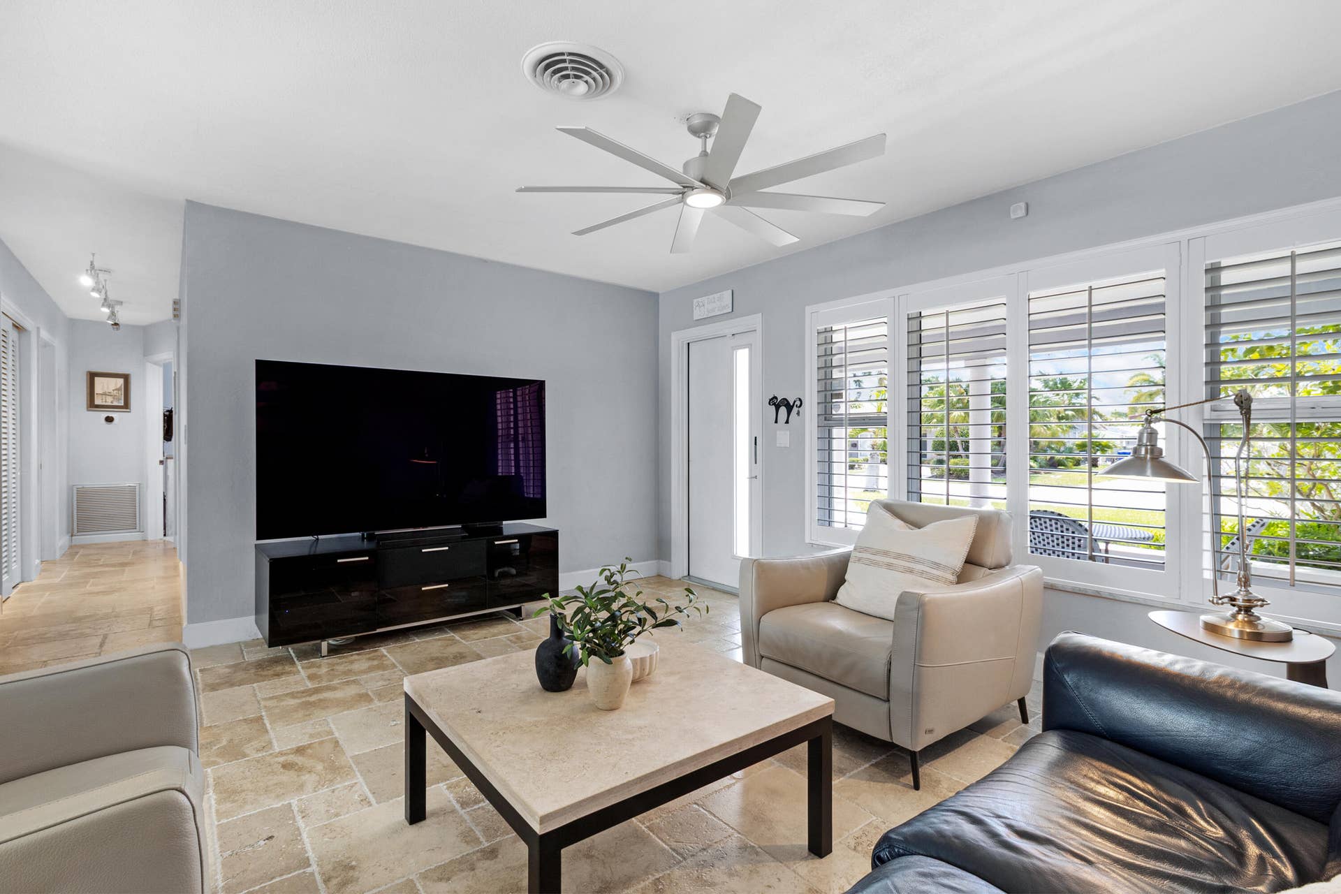 611 SE 9TH Avenue, Pompano Beach, FL 33060 10_accutour_01 611-se-9th-ave -009