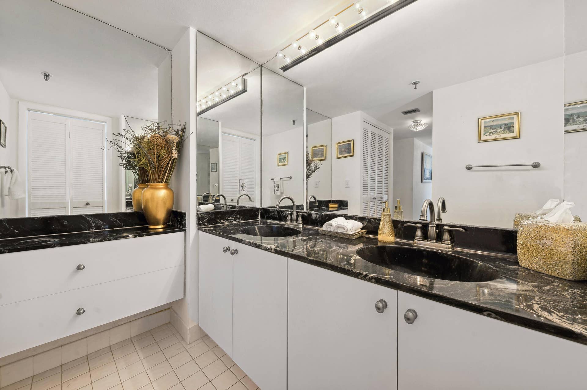 4600 S Ocean Boulevard, #301, Highland Beach, FL 33487 17_4600-S-Ocean-Blvd_Apt-301_Primary-Bat