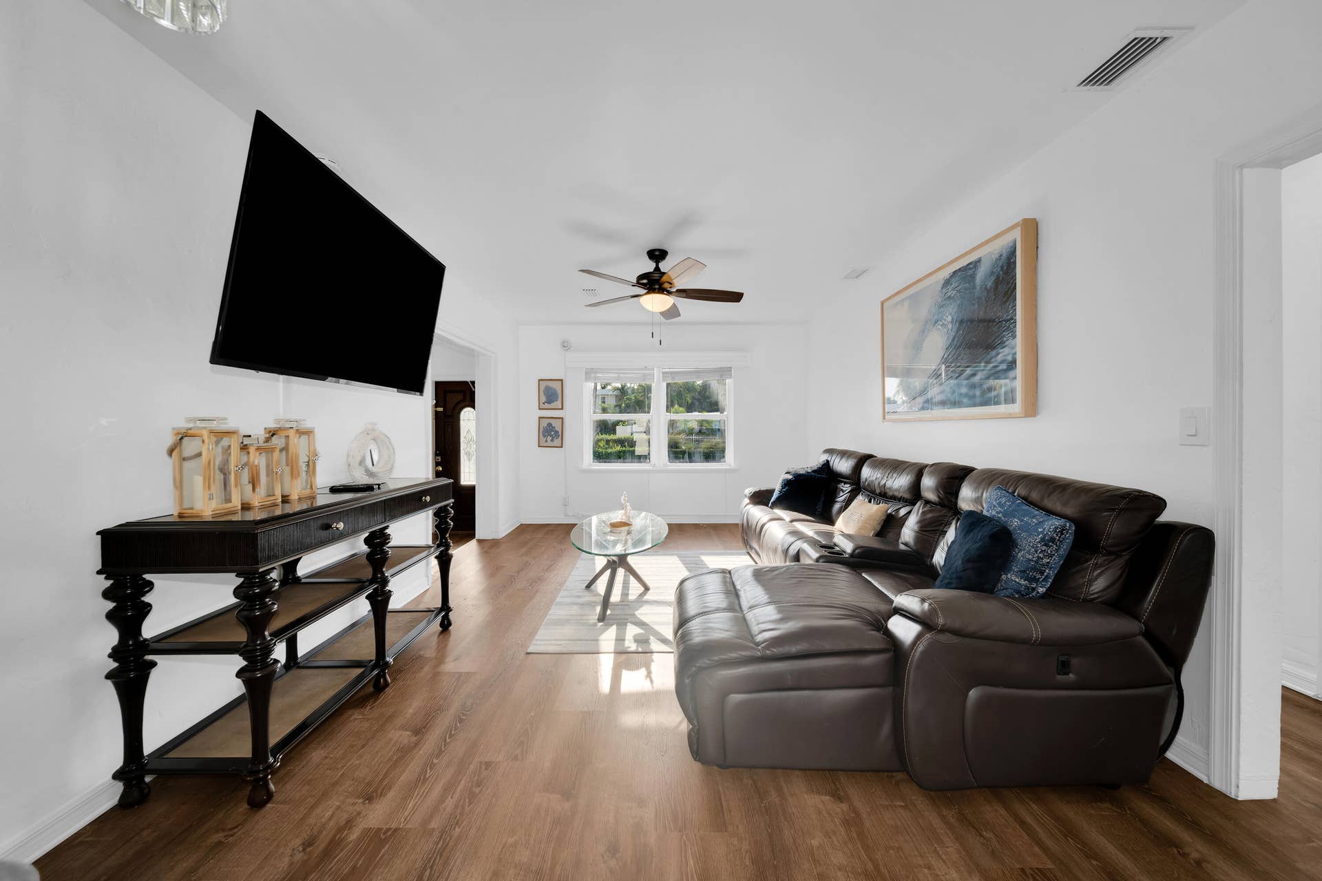 2319 living room